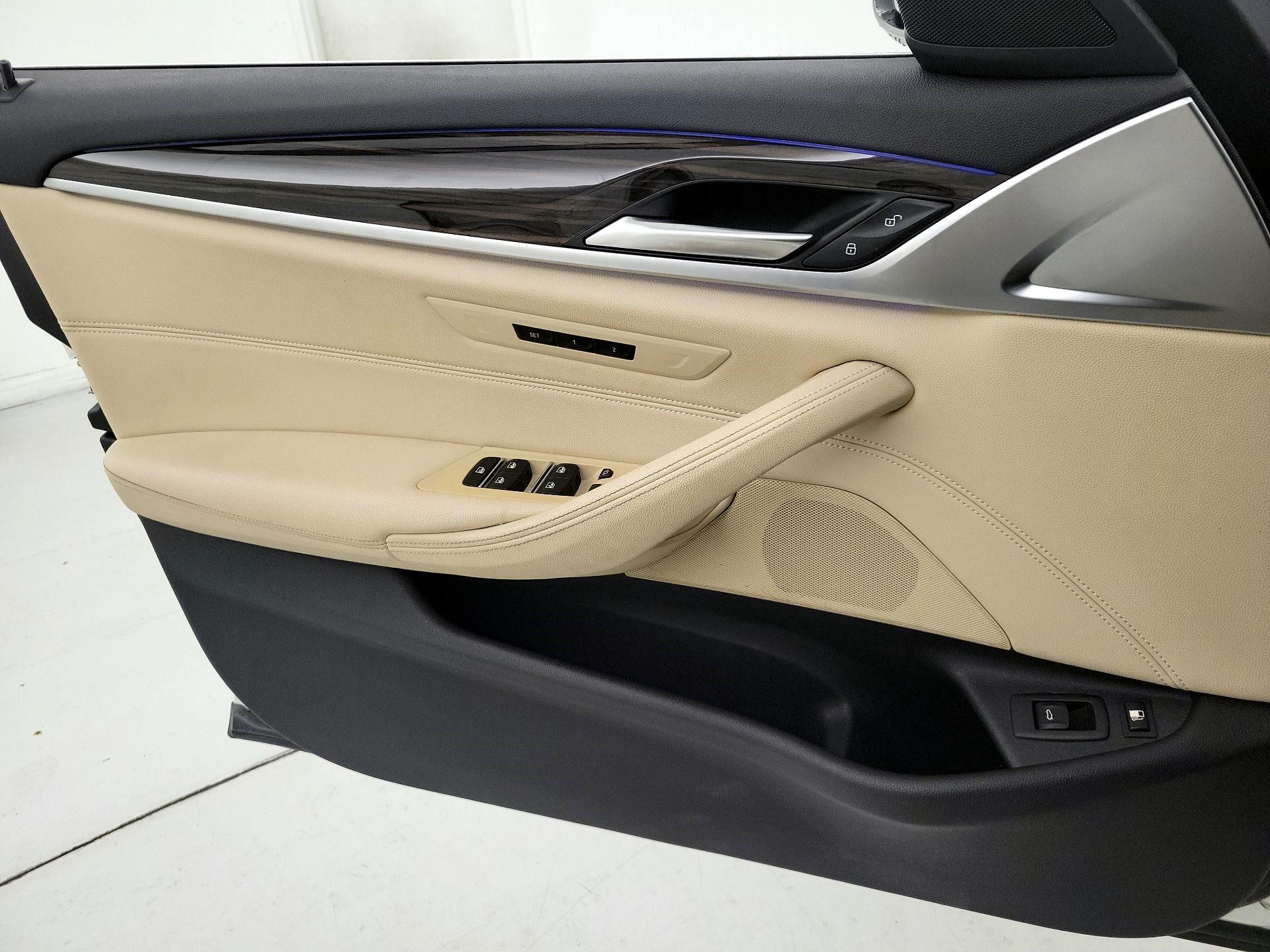 Thumbnail: 2019 BMW 5 Series - 12