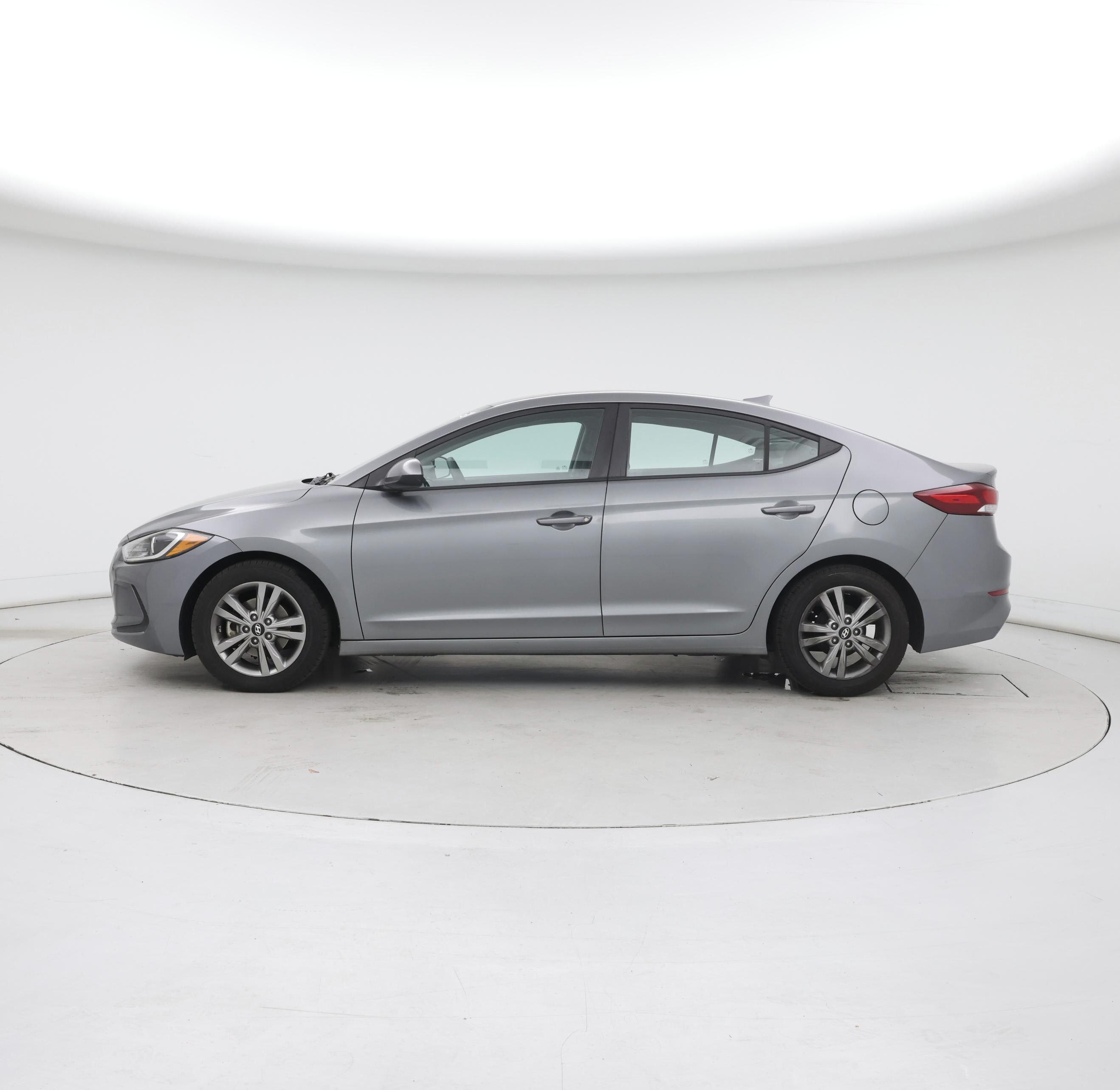 Thumbnail: 2017 Hyundai Elantra - 3