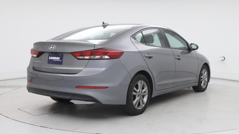 2017 Hyundai Elantra SE 8