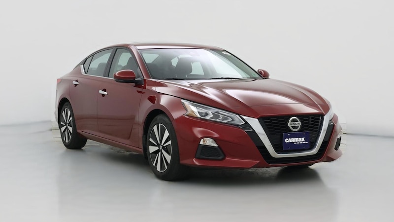 2022 Nissan Altima SV Hero Image