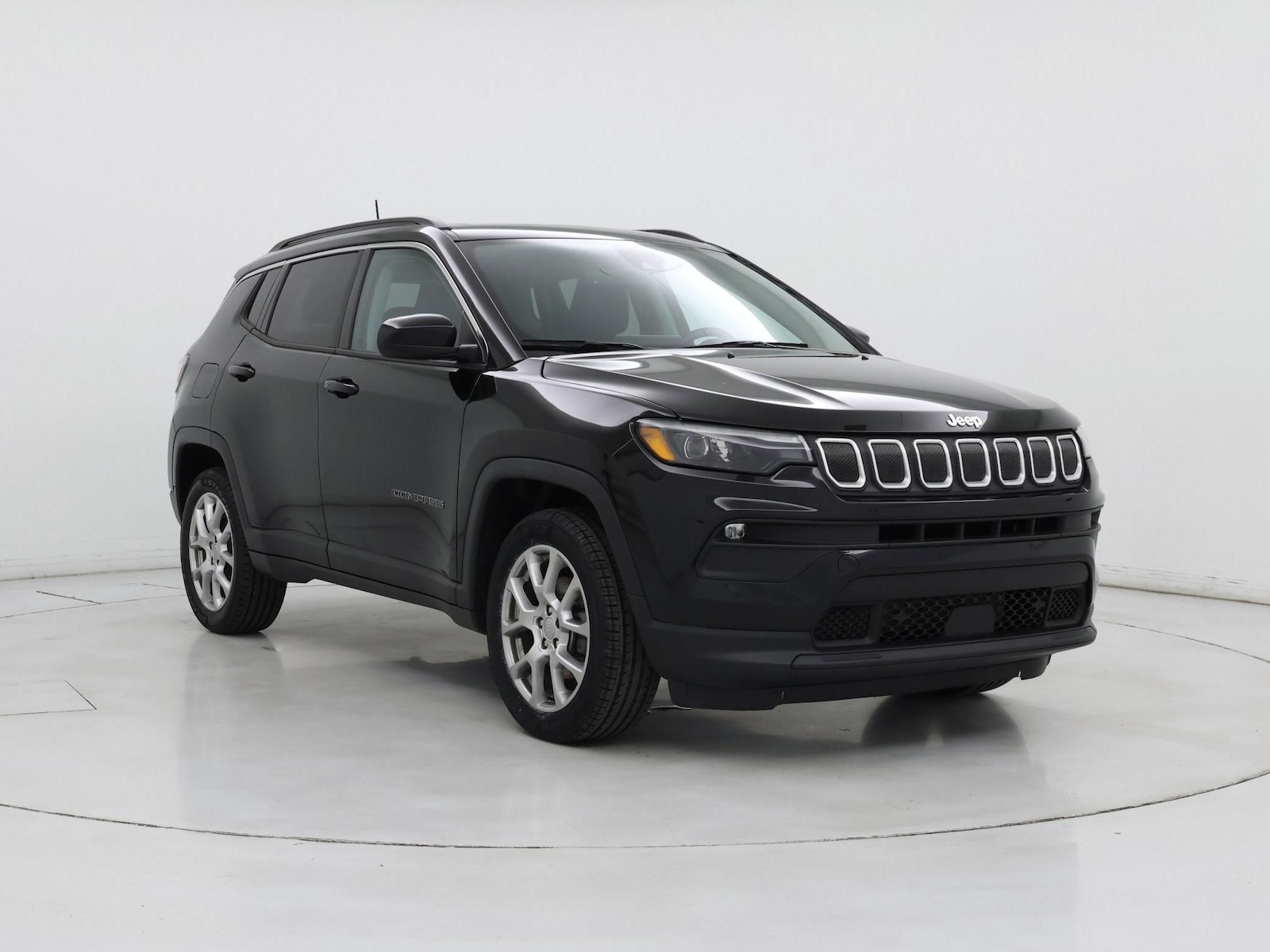 Image 2 of 2022 Jeep Compass Latitude Lux
