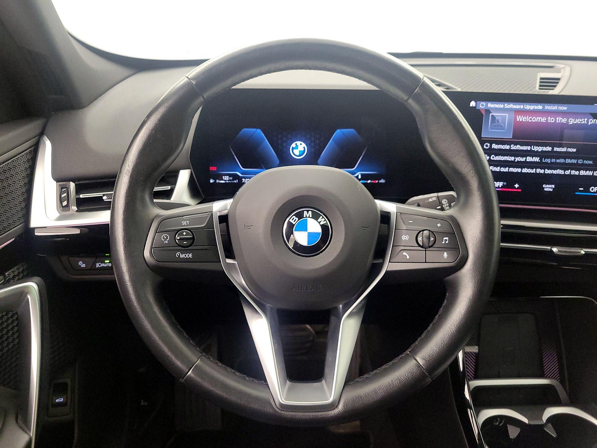 Thumbnail: 2023 BMW X1 - 10