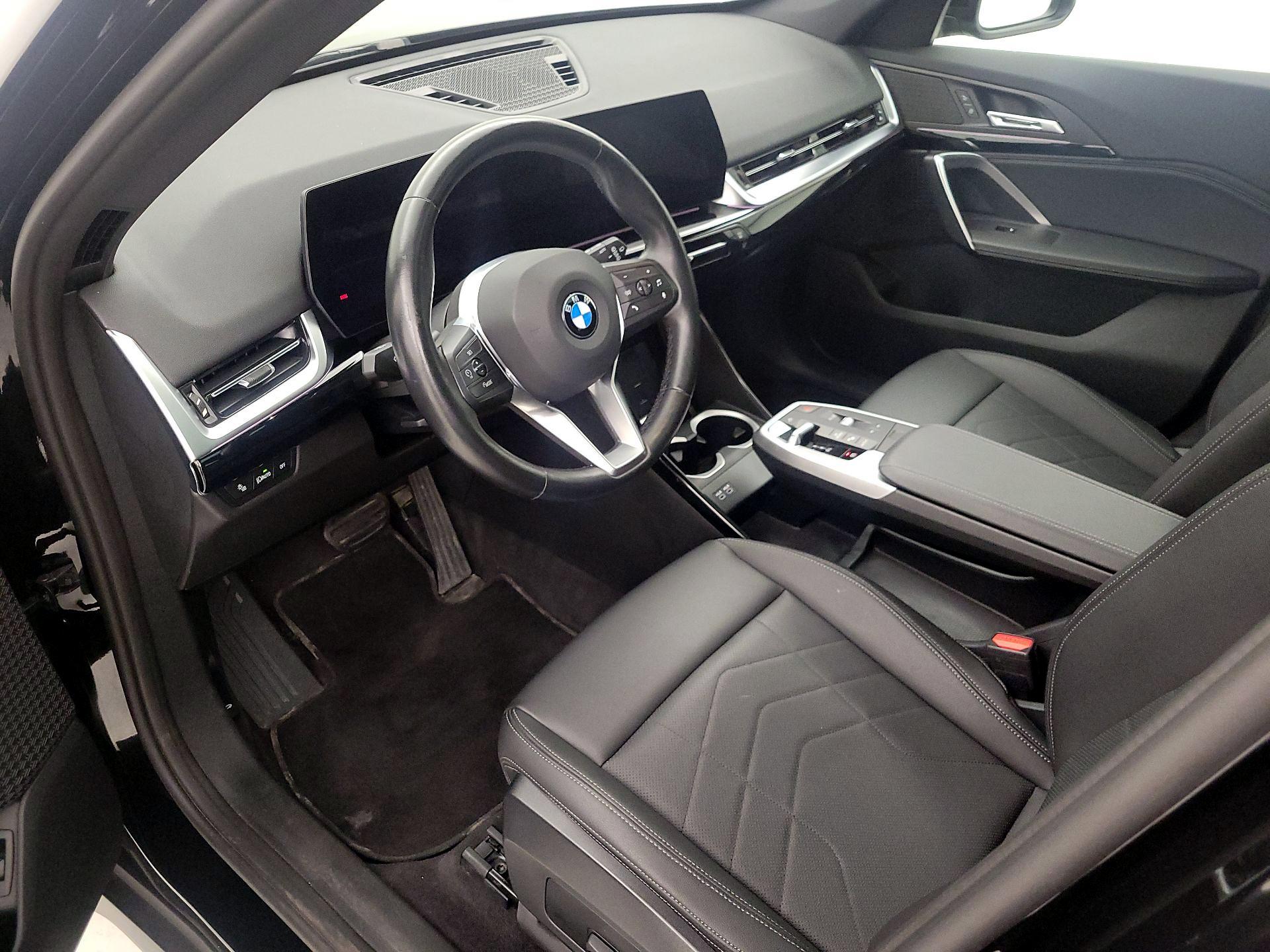 Thumbnail: 2023 BMW X1 - 11