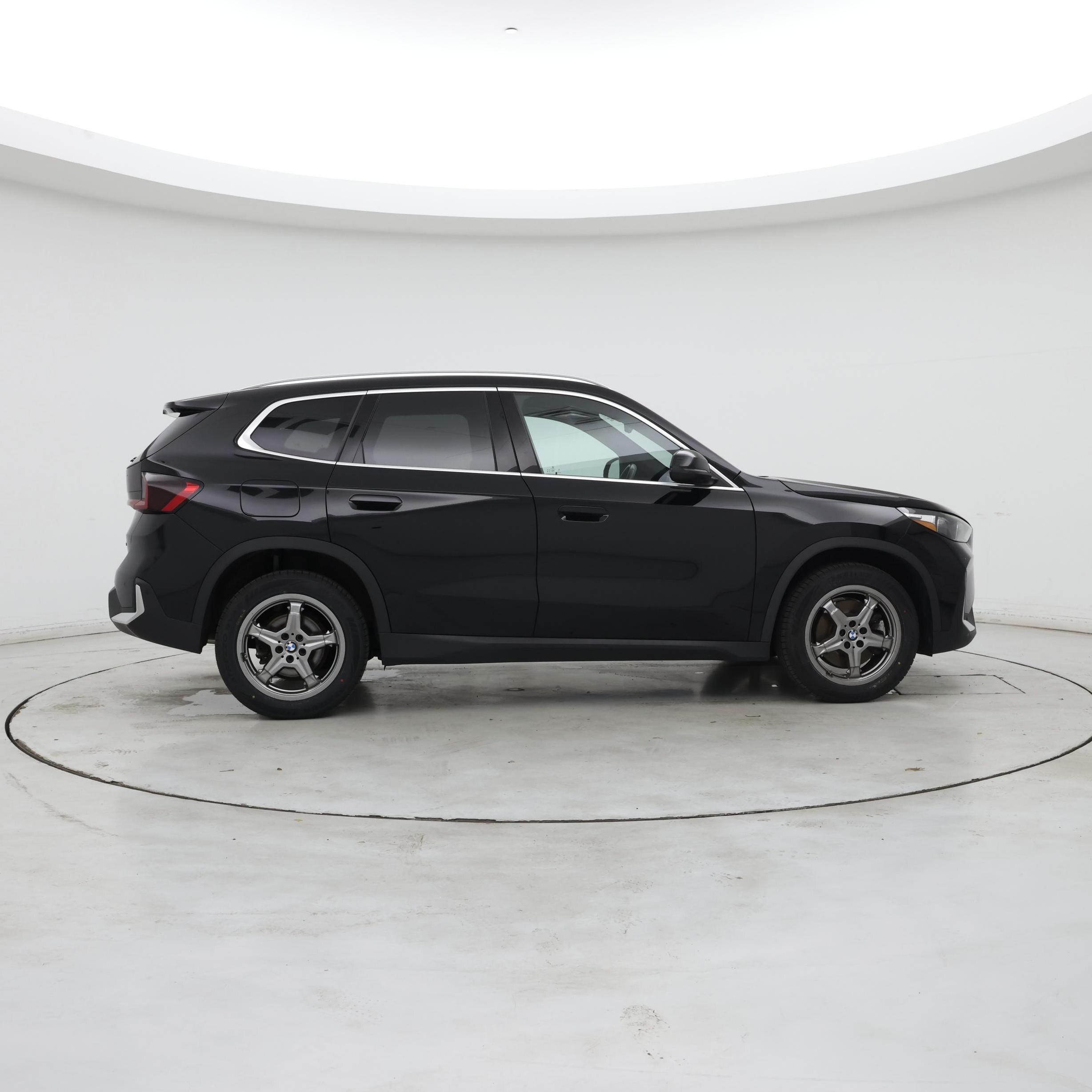 Thumbnail: 2023 BMW X1 - 7