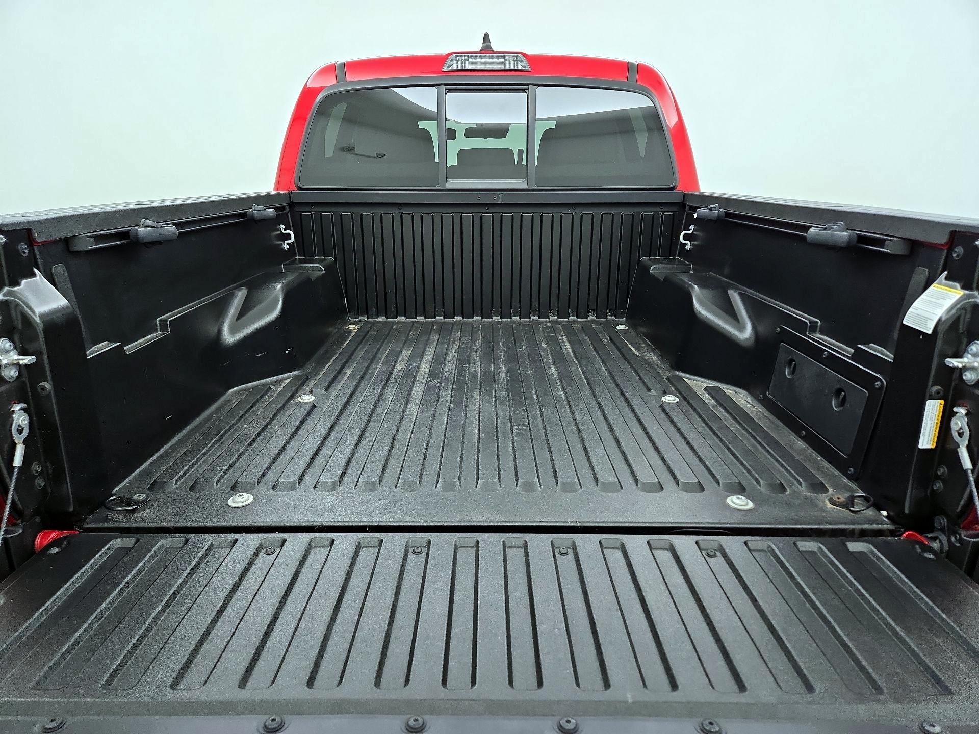 Thumbnail: 2022 Toyota Tacoma - 20