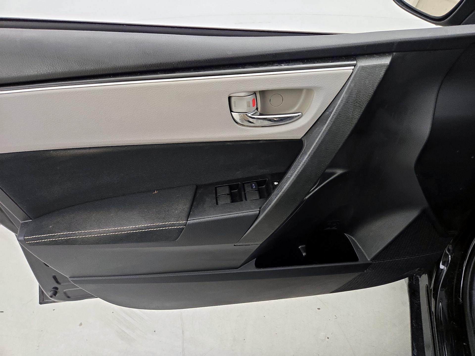 Thumbnail: 2019 Toyota Corolla - 12