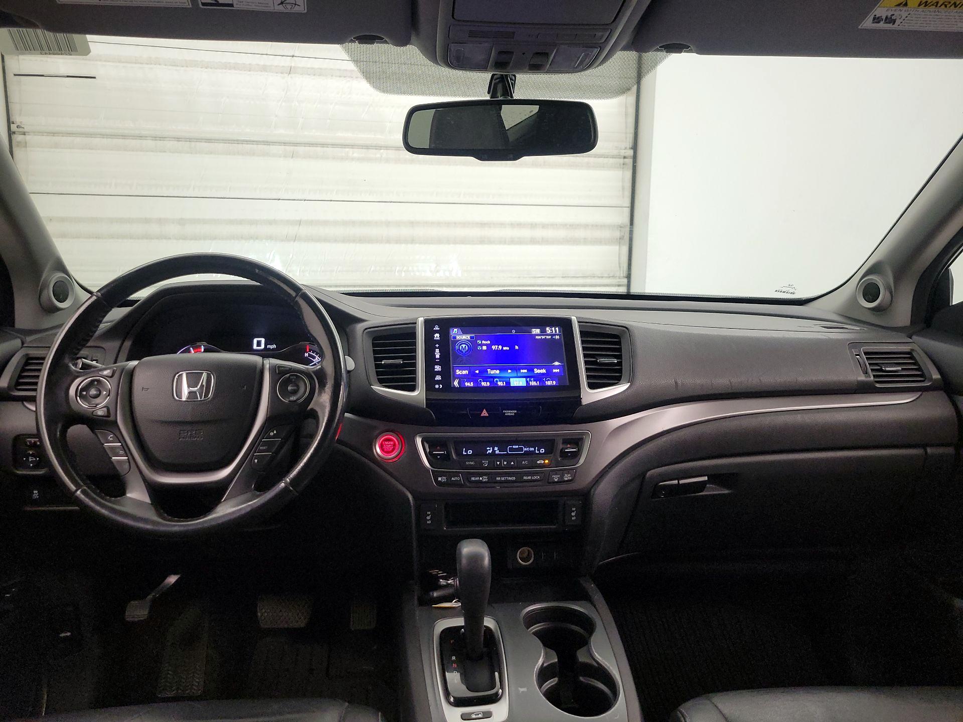 Thumbnail: 2018 Honda Pilot - 9