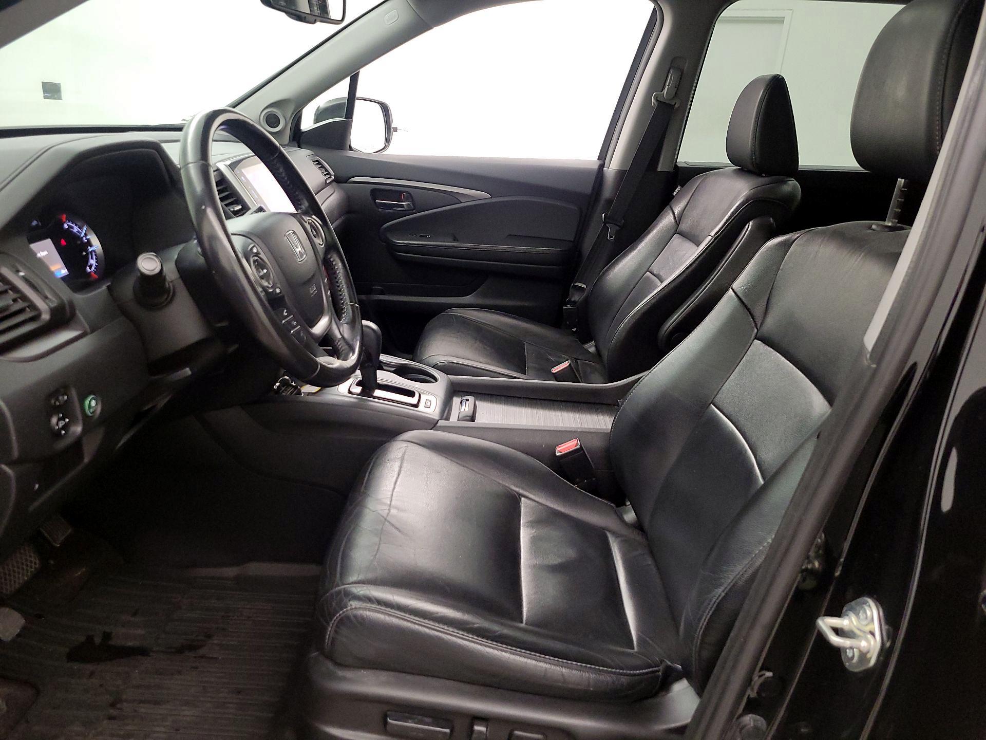 Thumbnail: 2018 Honda Pilot - 11