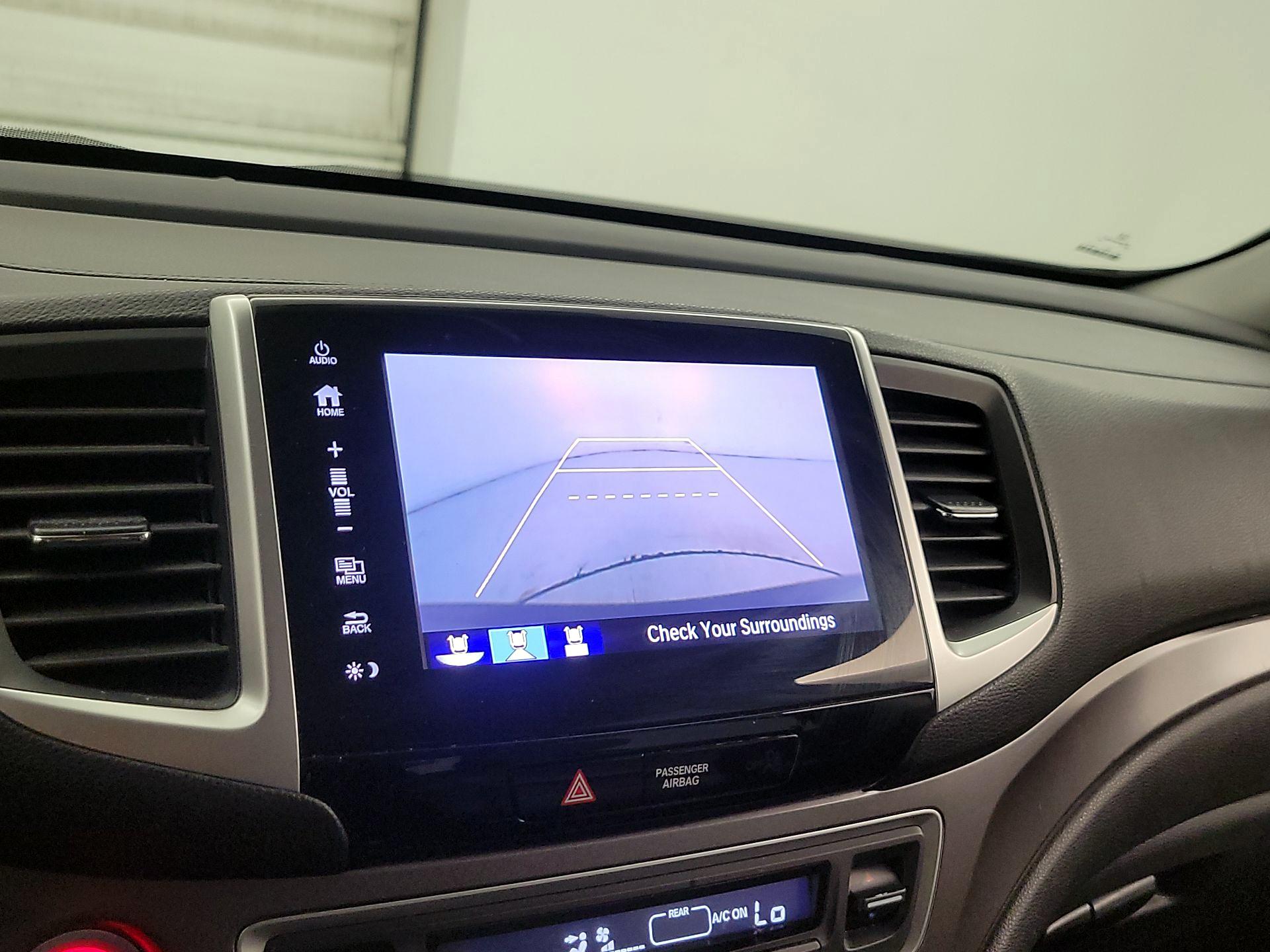 Thumbnail: 2018 Honda Pilot - 14