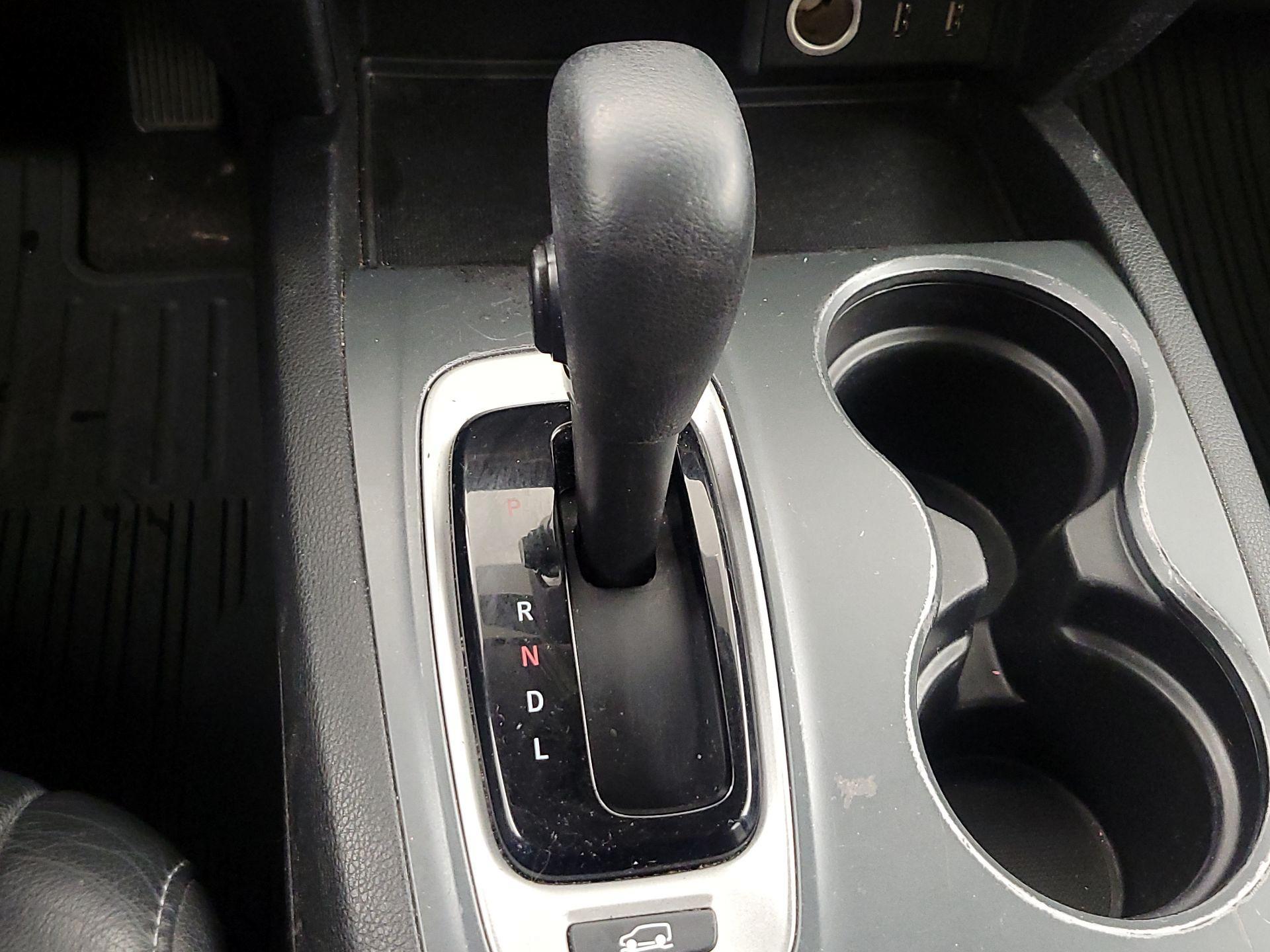 Thumbnail: 2018 Honda Pilot - 17