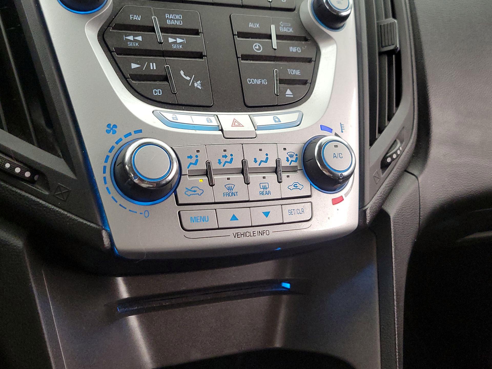 Thumbnail: 2015 Chevrolet Equinox - 14