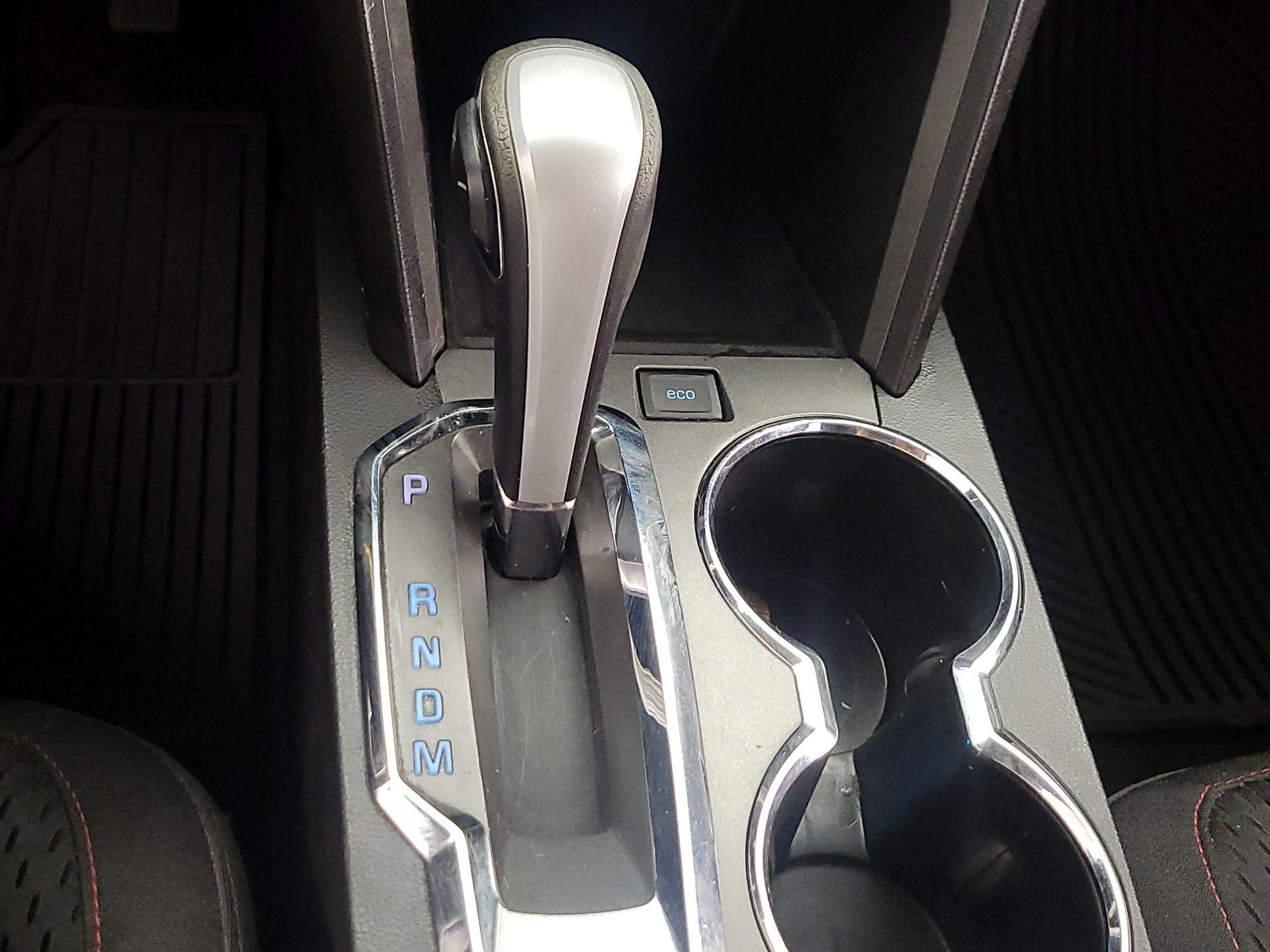 Thumbnail: 2015 Chevrolet Equinox - 15