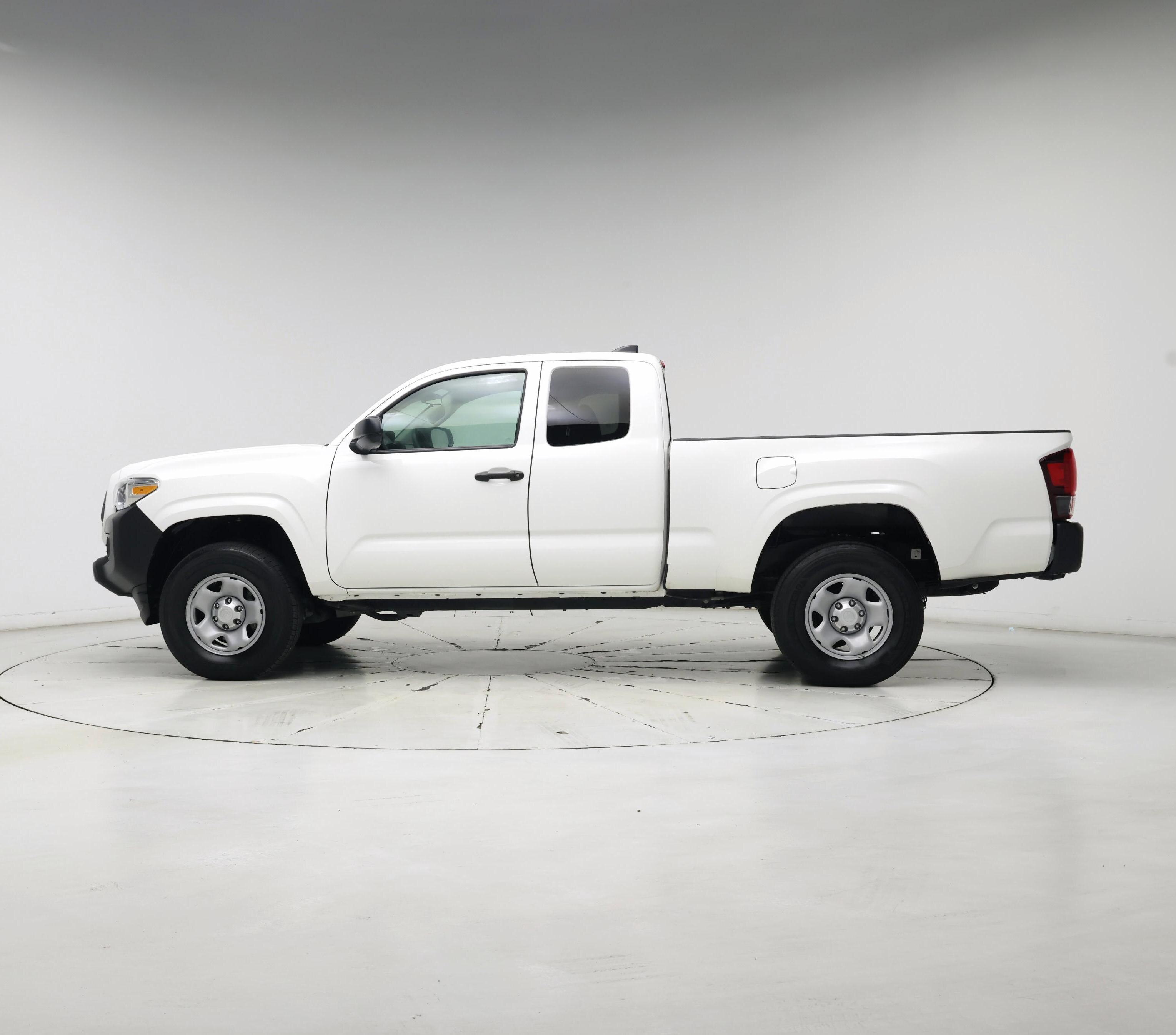 Thumbnail: 2023 Toyota Tacoma - 3