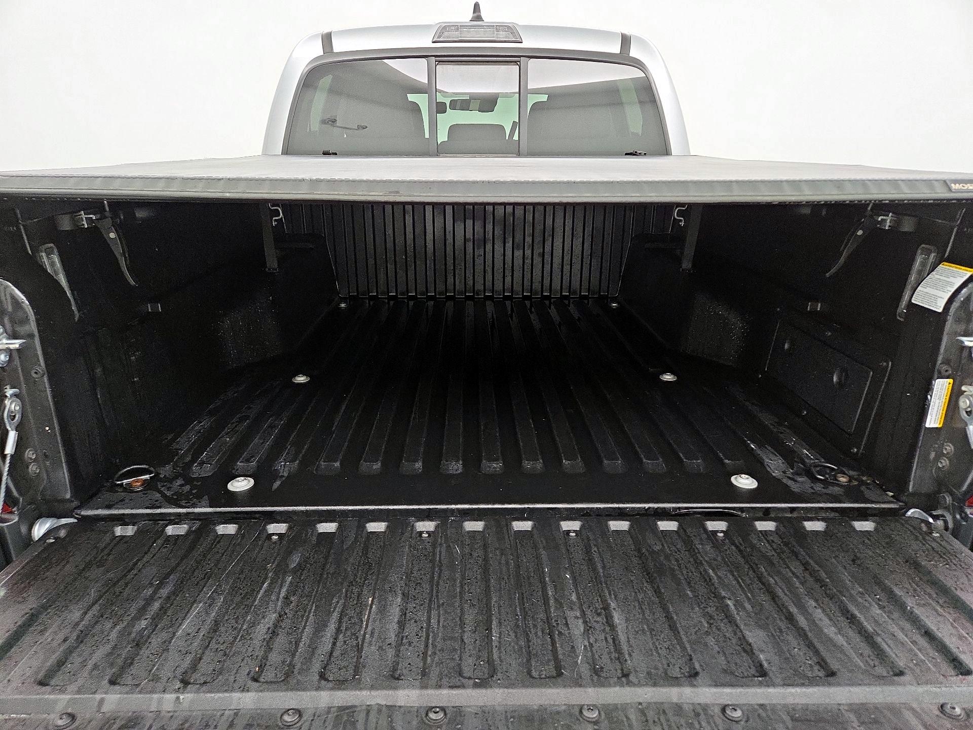 Thumbnail: 2022 Toyota Tacoma - 20