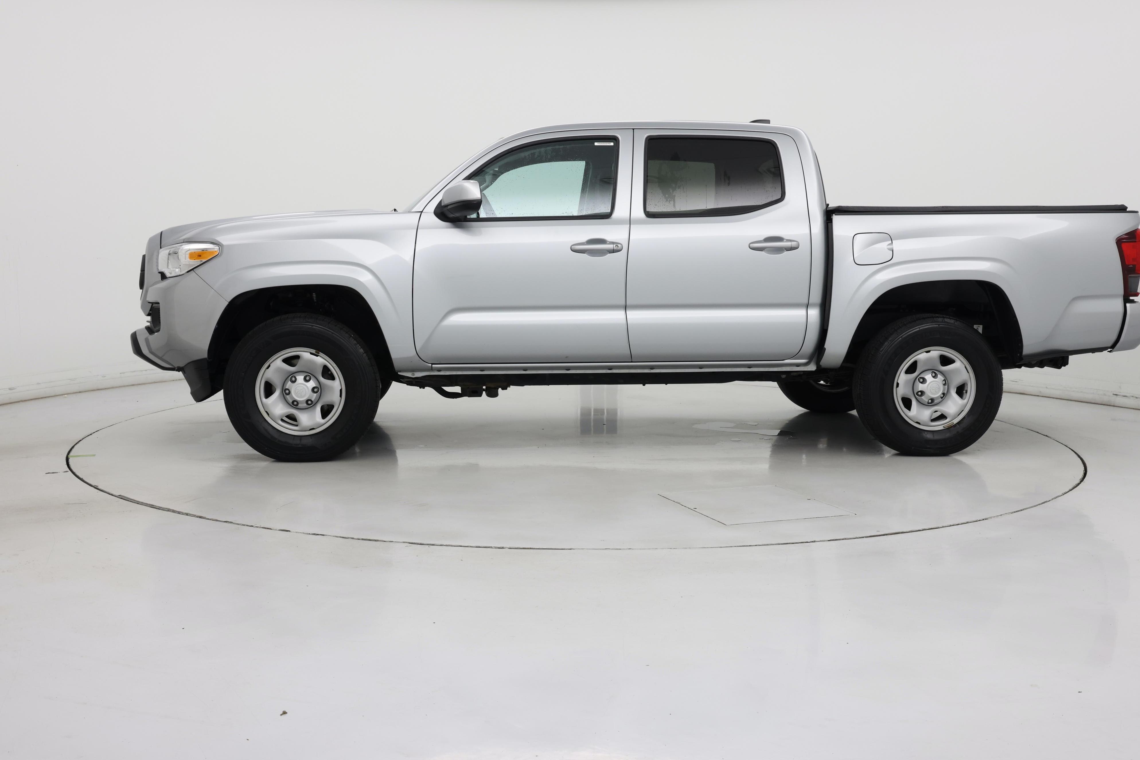 Thumbnail: 2022 Toyota Tacoma - 3