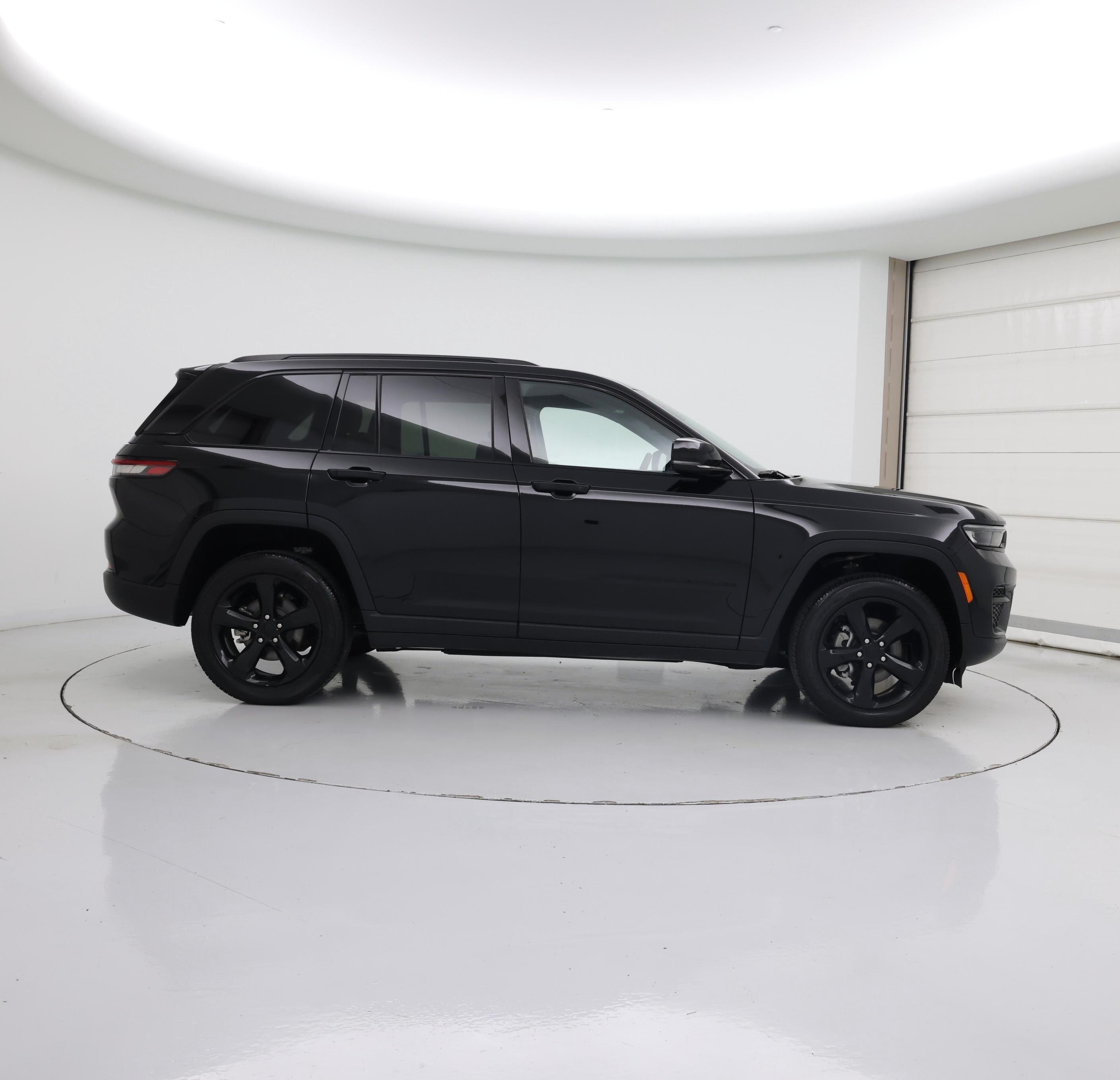 Thumbnail: 2023 Jeep Grand Cherokee - 7