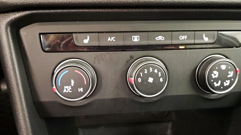 2022 Volkswagen Taos SE 16