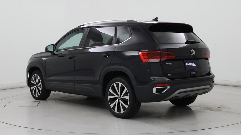 2022 Volkswagen Taos SE 2