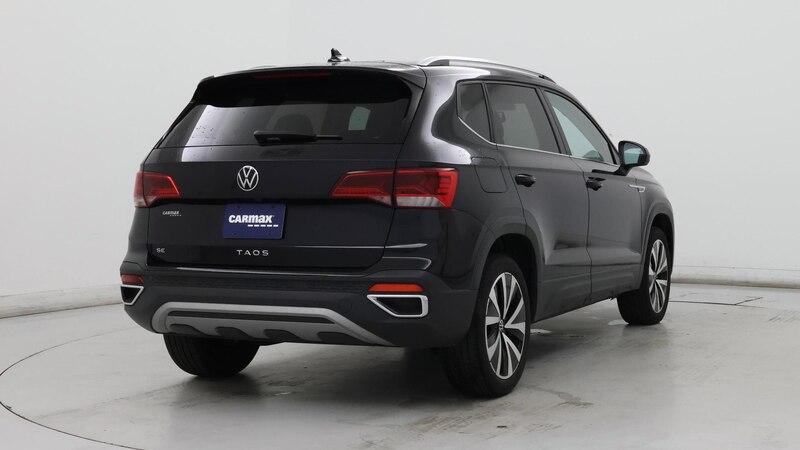 2022 Volkswagen Taos SE 8