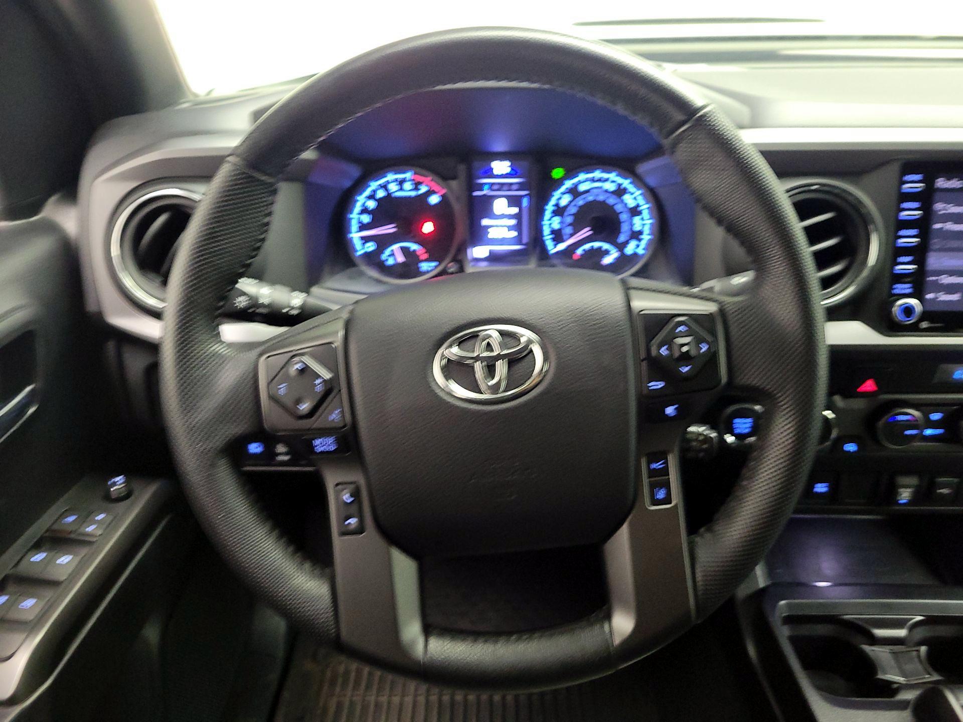 Thumbnail: 2021 Toyota Tacoma - 10