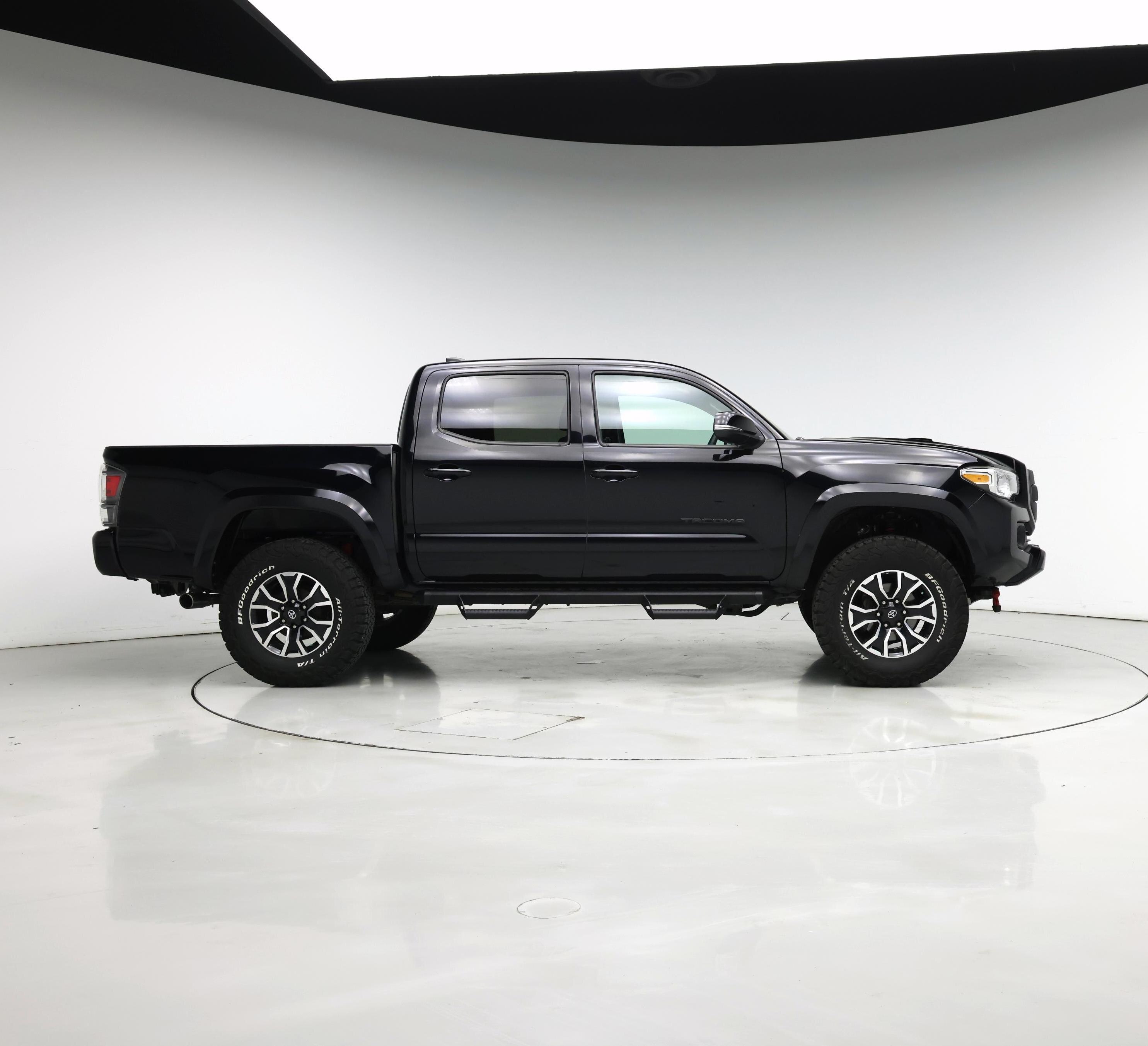 Thumbnail: 2021 Toyota Tacoma - 7