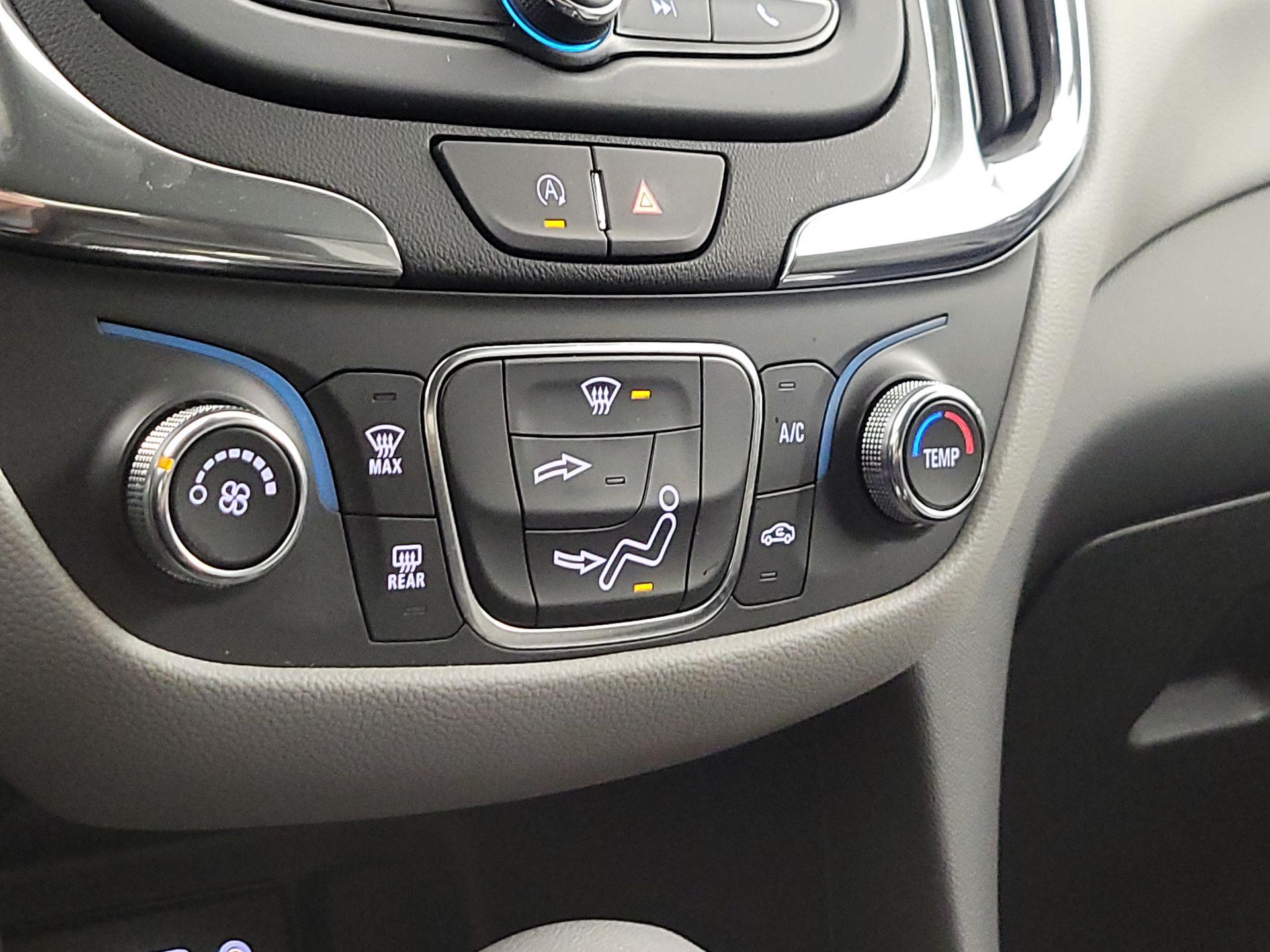Thumbnail: 2022 Chevrolet Equinox - 16