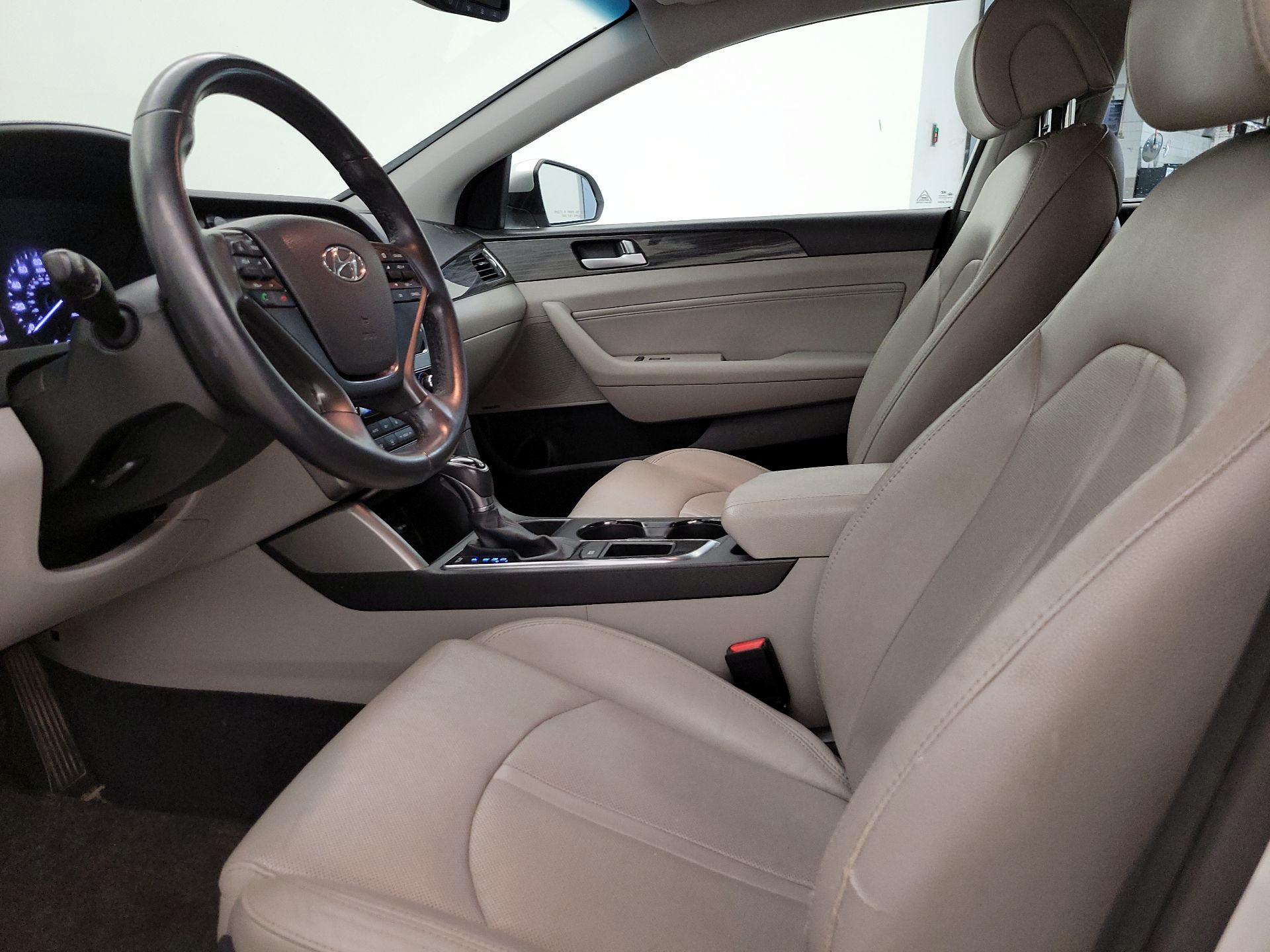 Thumbnail: 2015 Hyundai Sonata - 11