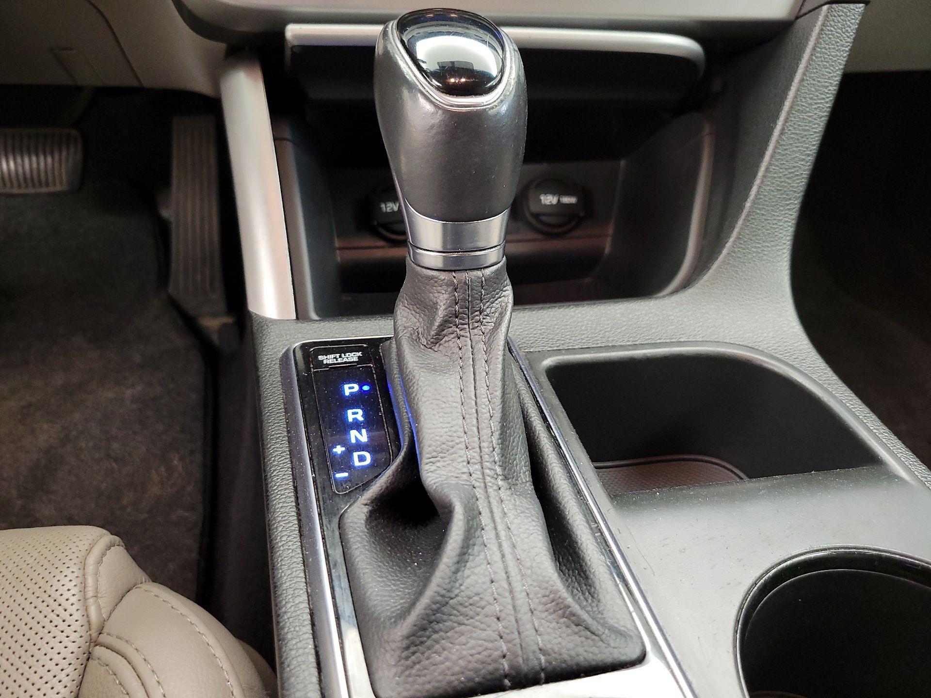 Thumbnail: 2015 Hyundai Sonata - 17