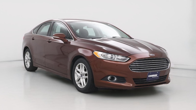 2016 Ford Fusion SE Hero Image