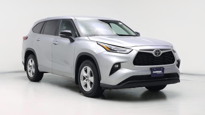 2023 Toyota Highlander LE Hero Image