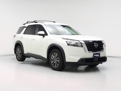 White 2022 Nissan Pathfinder SV