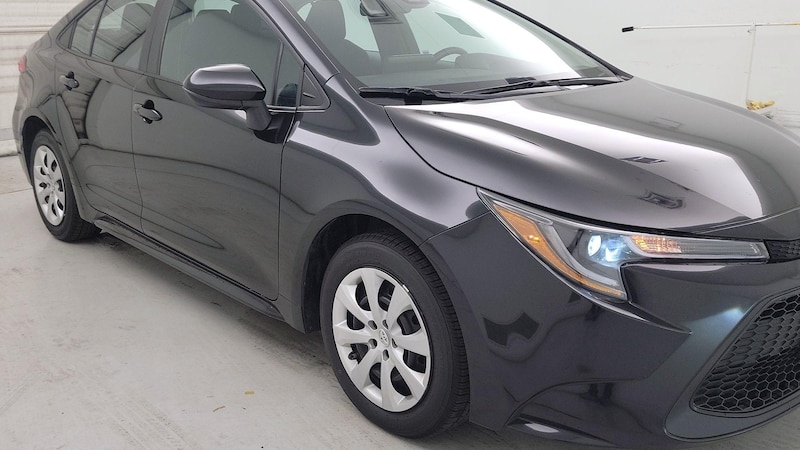 2022 Toyota Corolla LE Hero Image