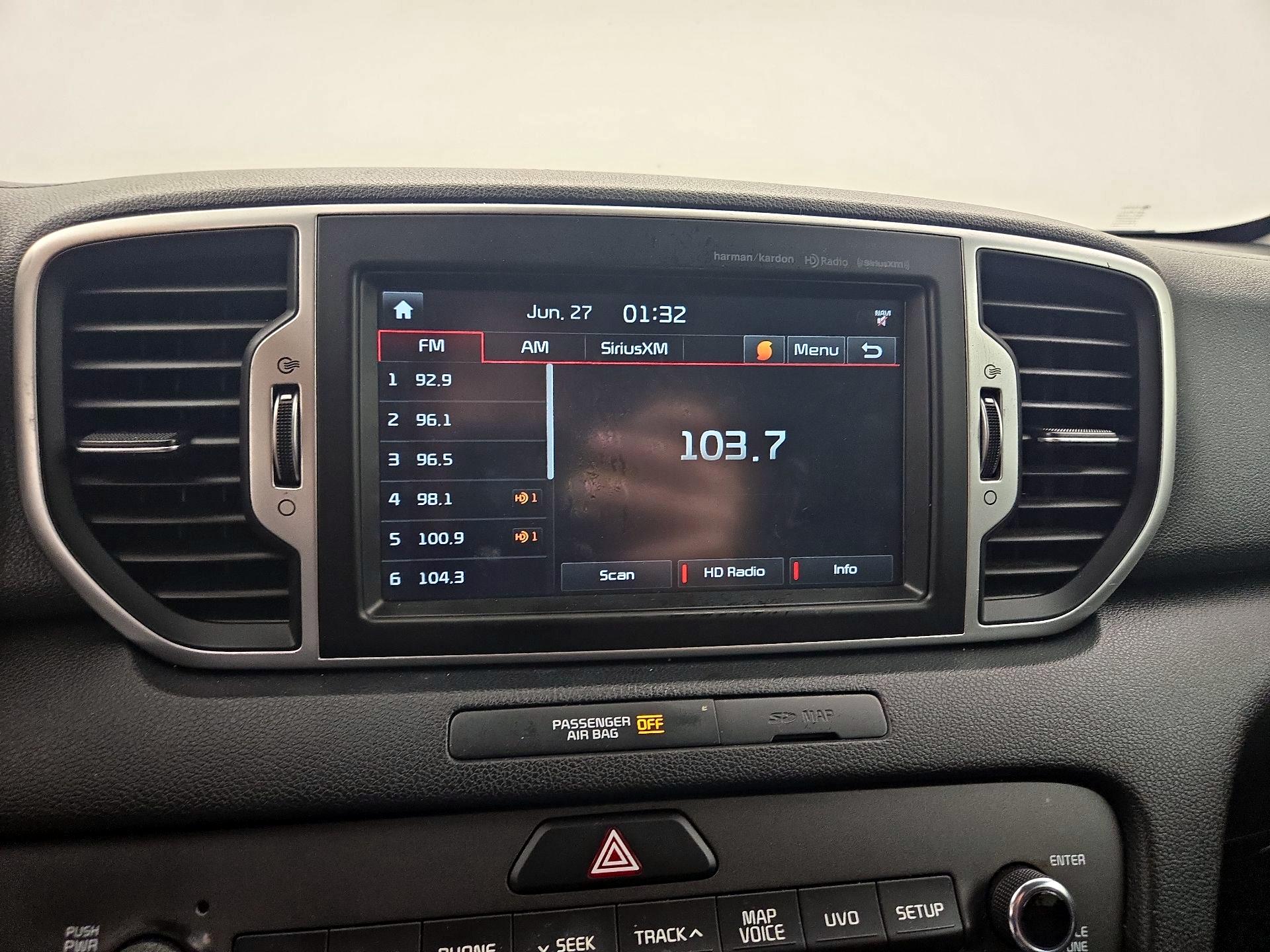Thumbnail: 2017 Kia Sportage - 16