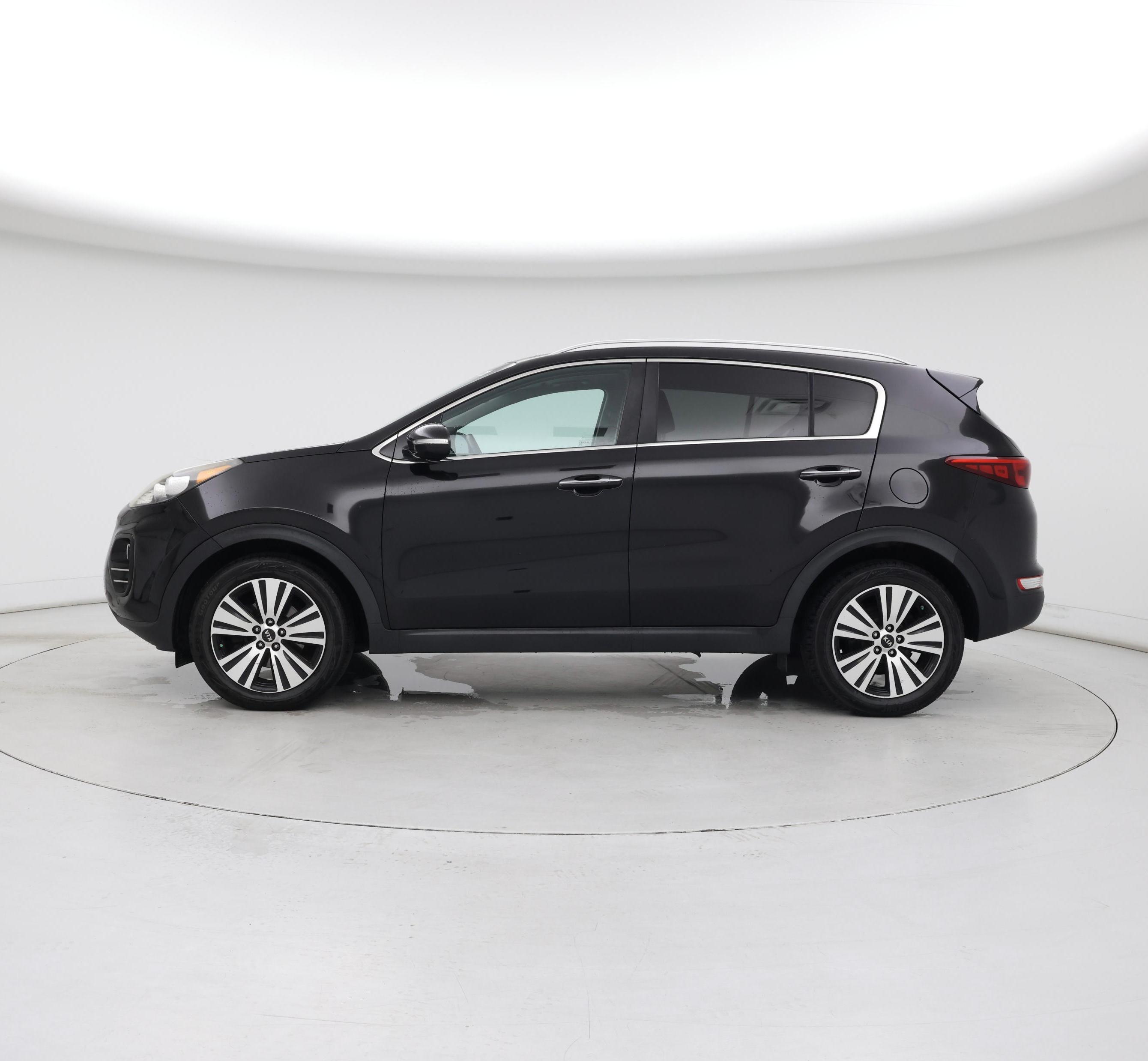 Thumbnail: 2017 Kia Sportage - 3