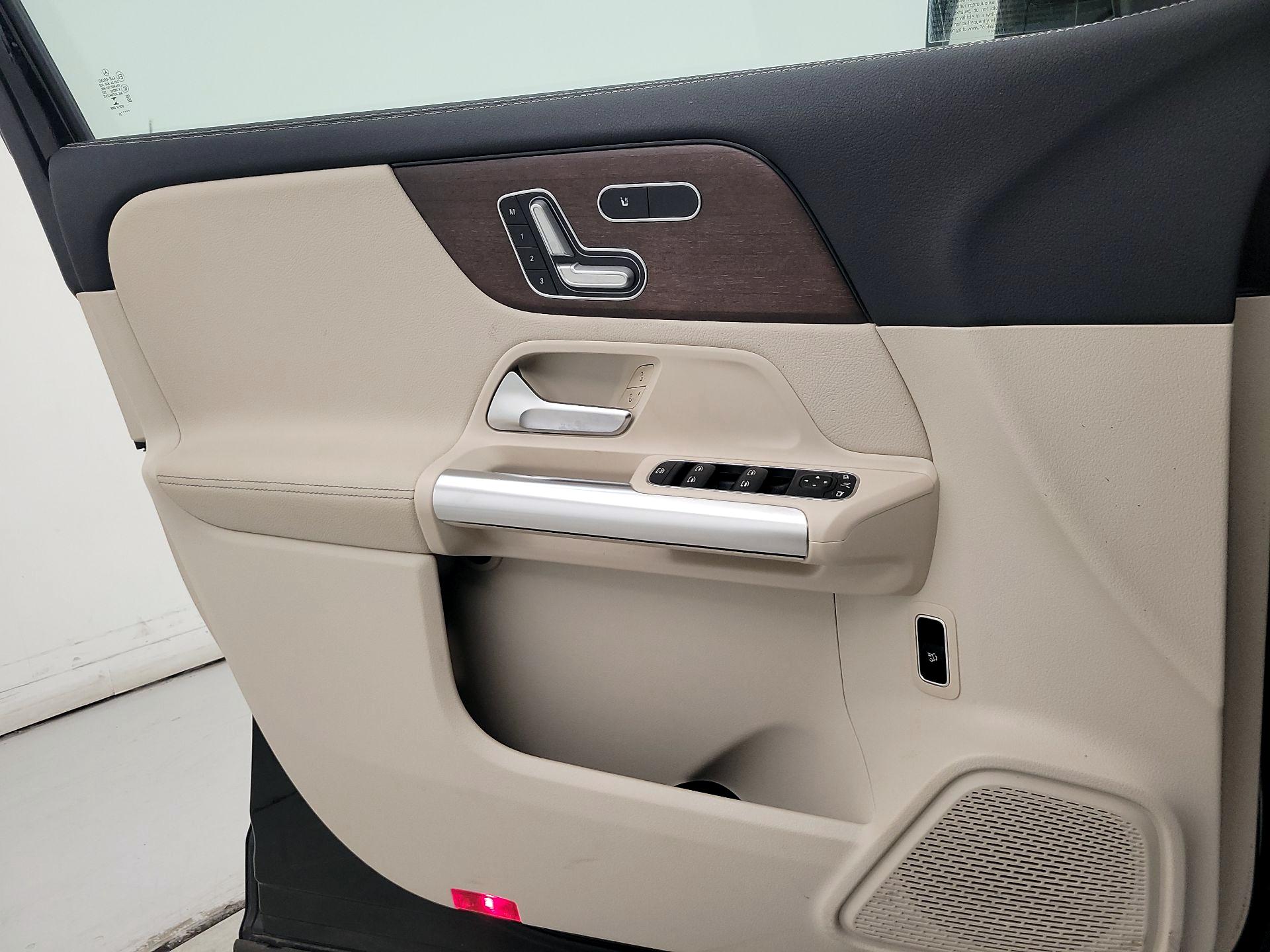 Thumbnail: 2021 Mercedes-Benz GLA - 12