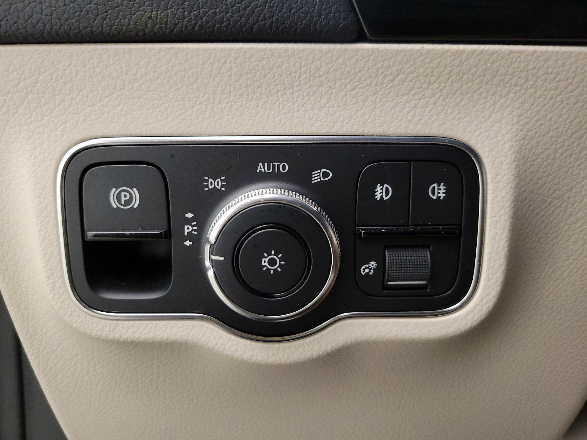 Thumbnail: 2021 Mercedes-Benz GLA - 13