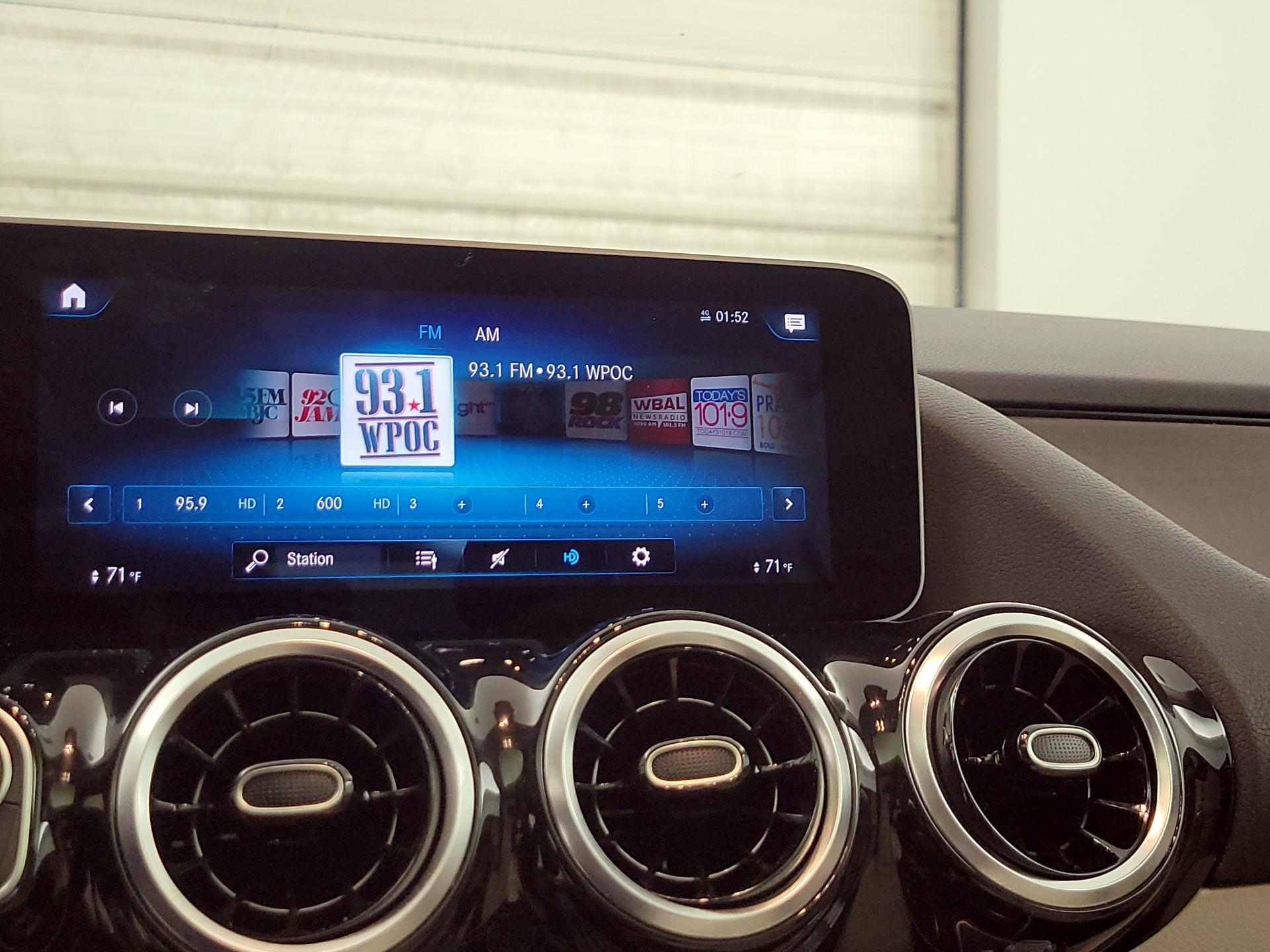 Thumbnail: 2021 Mercedes-Benz GLA - 16