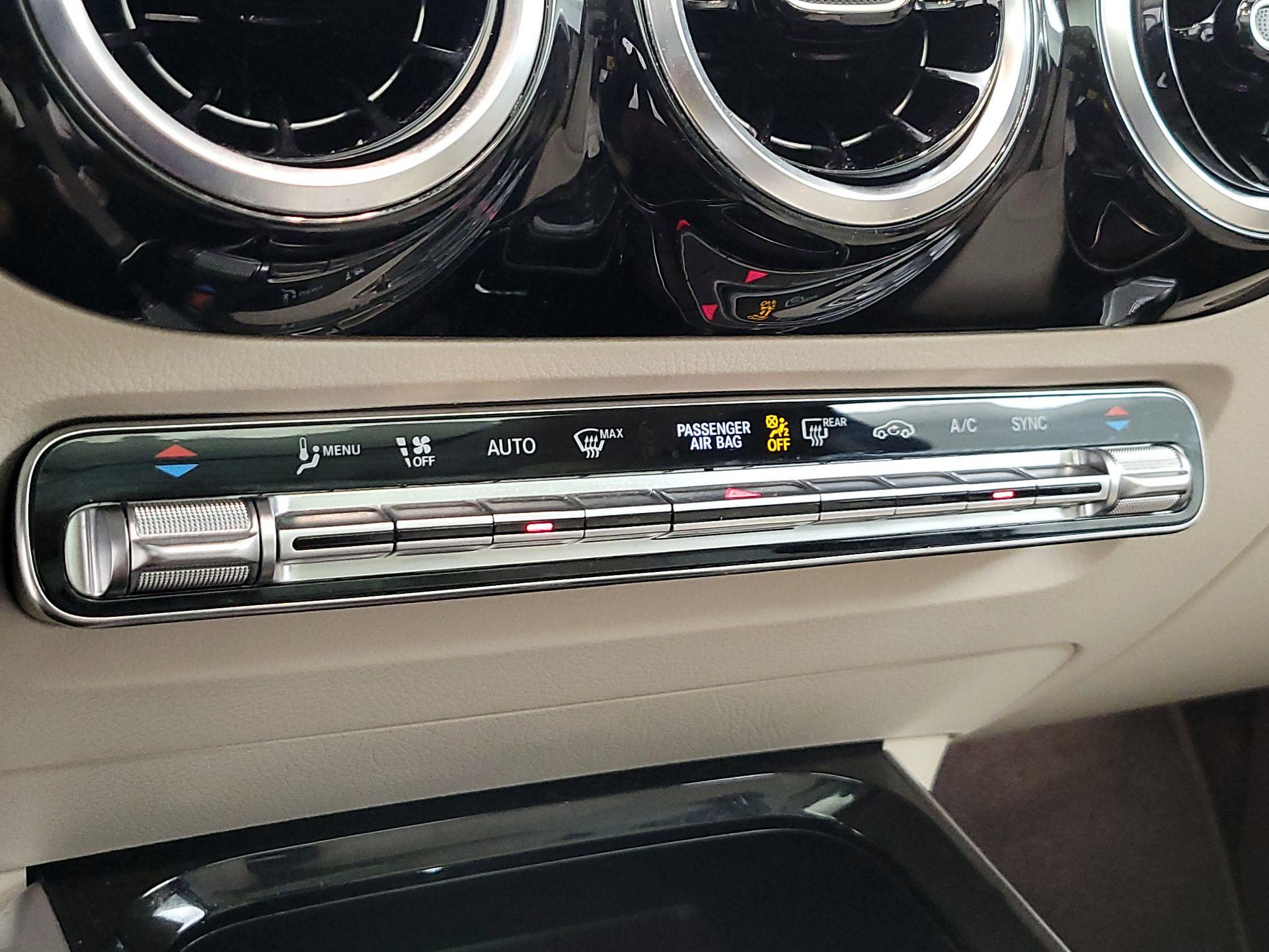 Thumbnail: 2021 Mercedes-Benz GLA - 17