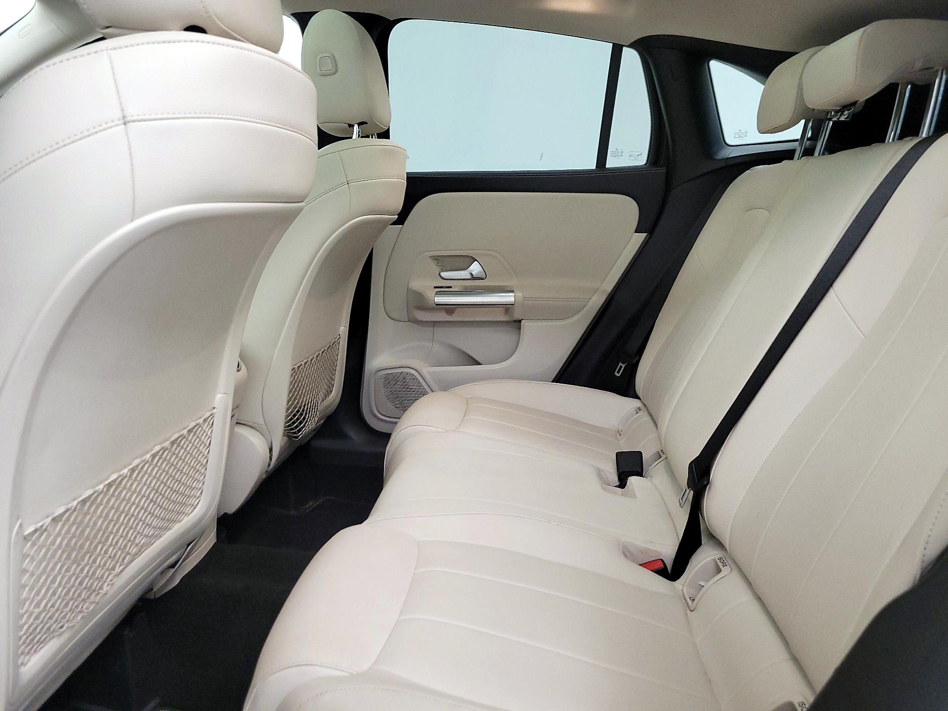 Thumbnail: 2021 Mercedes-Benz GLA - 20