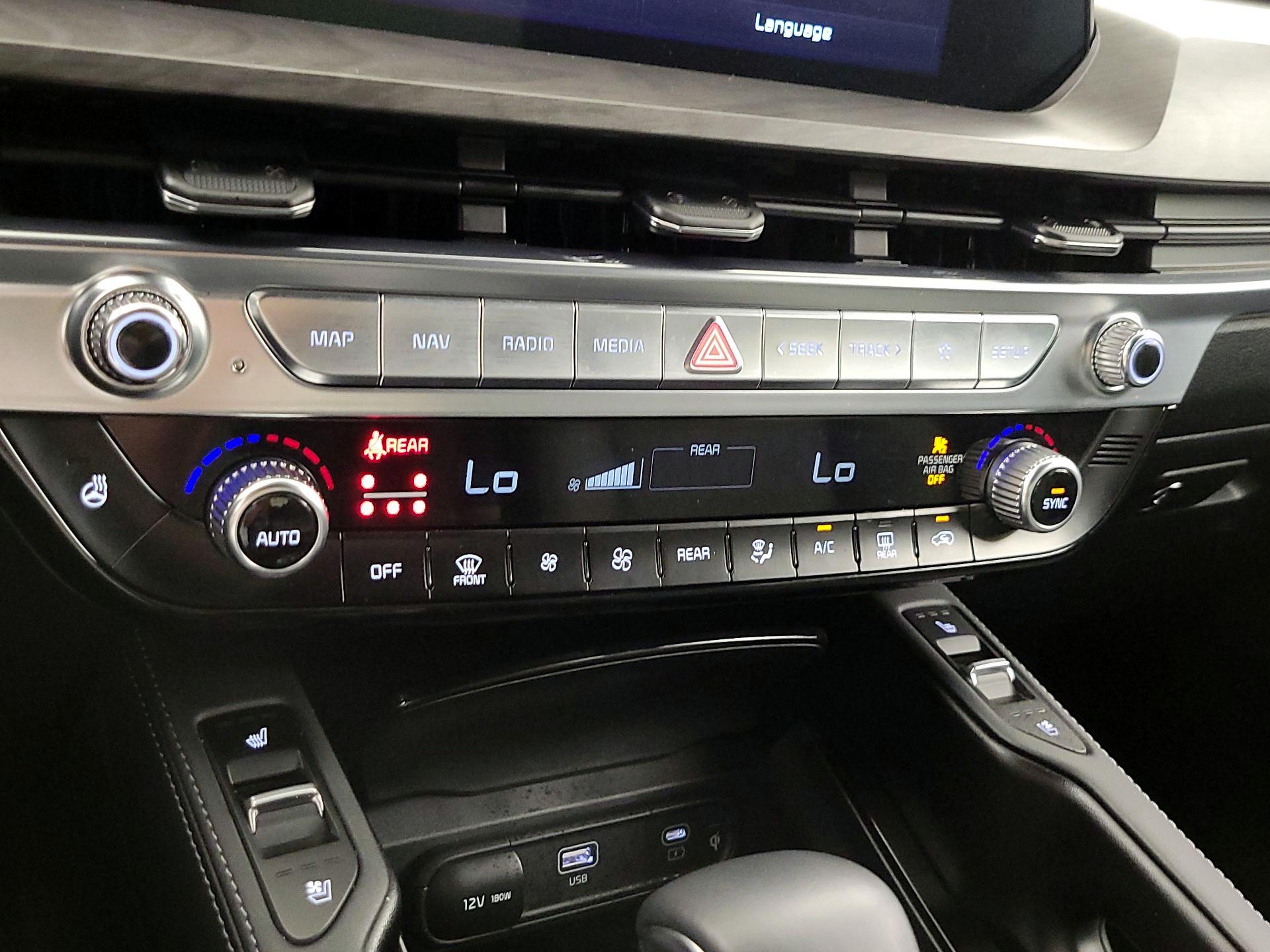 Thumbnail: 2024 Kia Telluride - 17