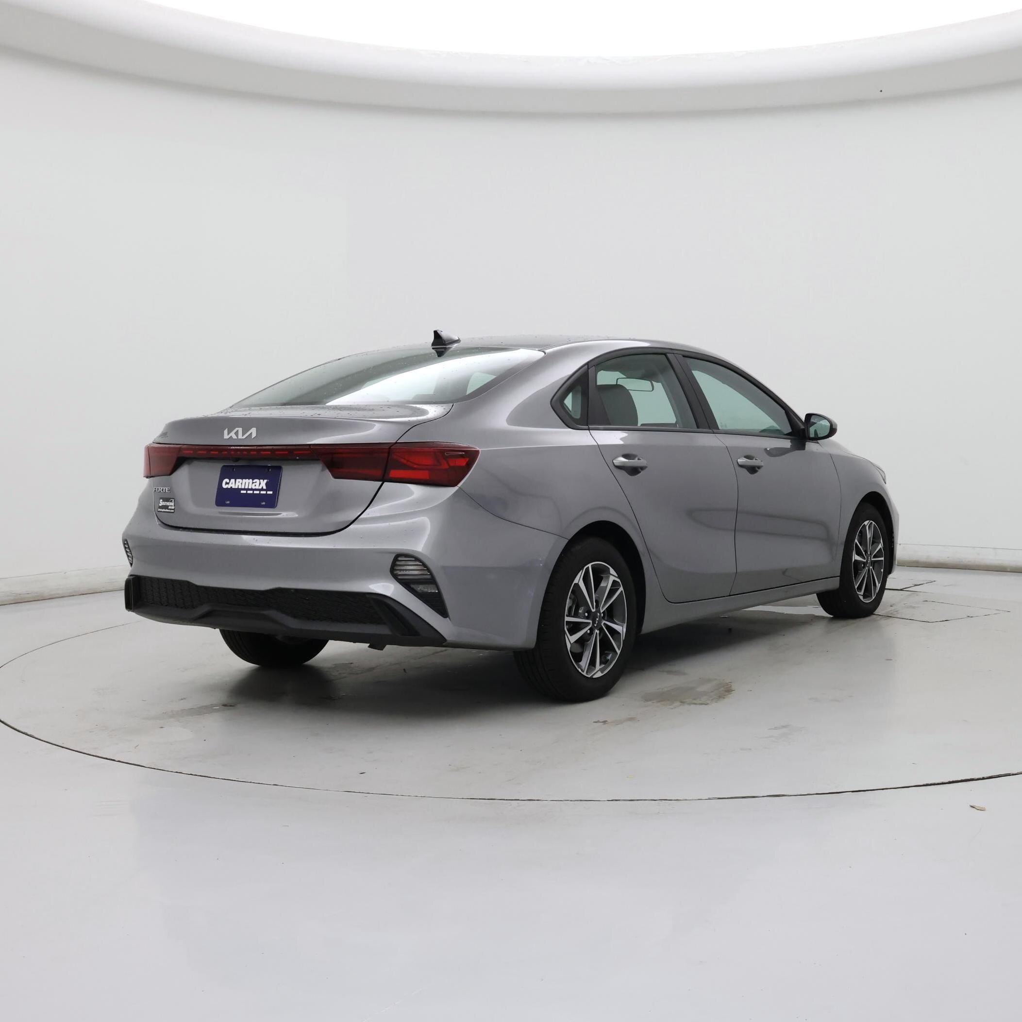 Thumbnail: 2024 Kia Forte - 8