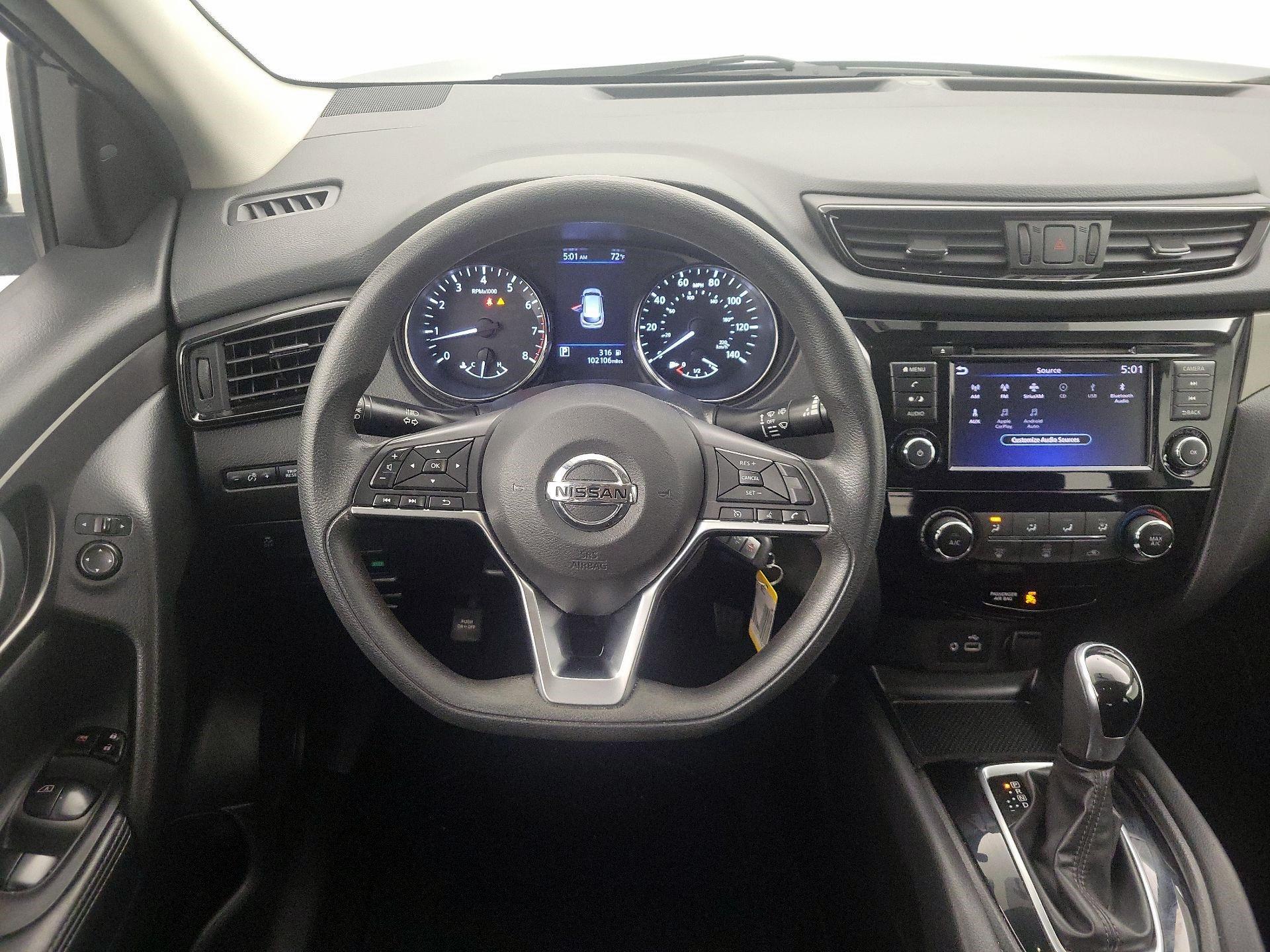 Thumbnail: 2019 Nissan Rogue Sport - 10