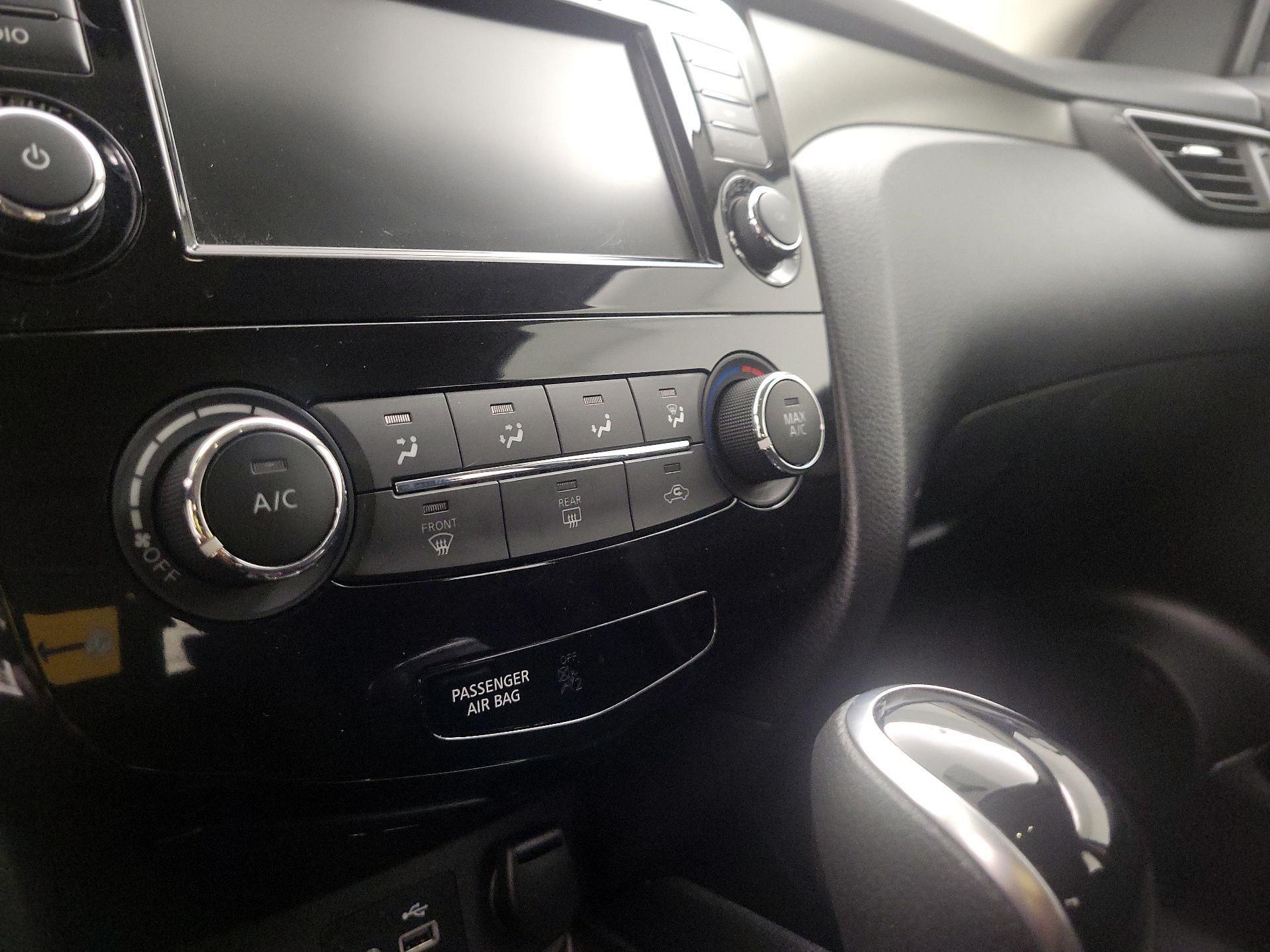 Thumbnail: 2019 Nissan Rogue Sport - 16
