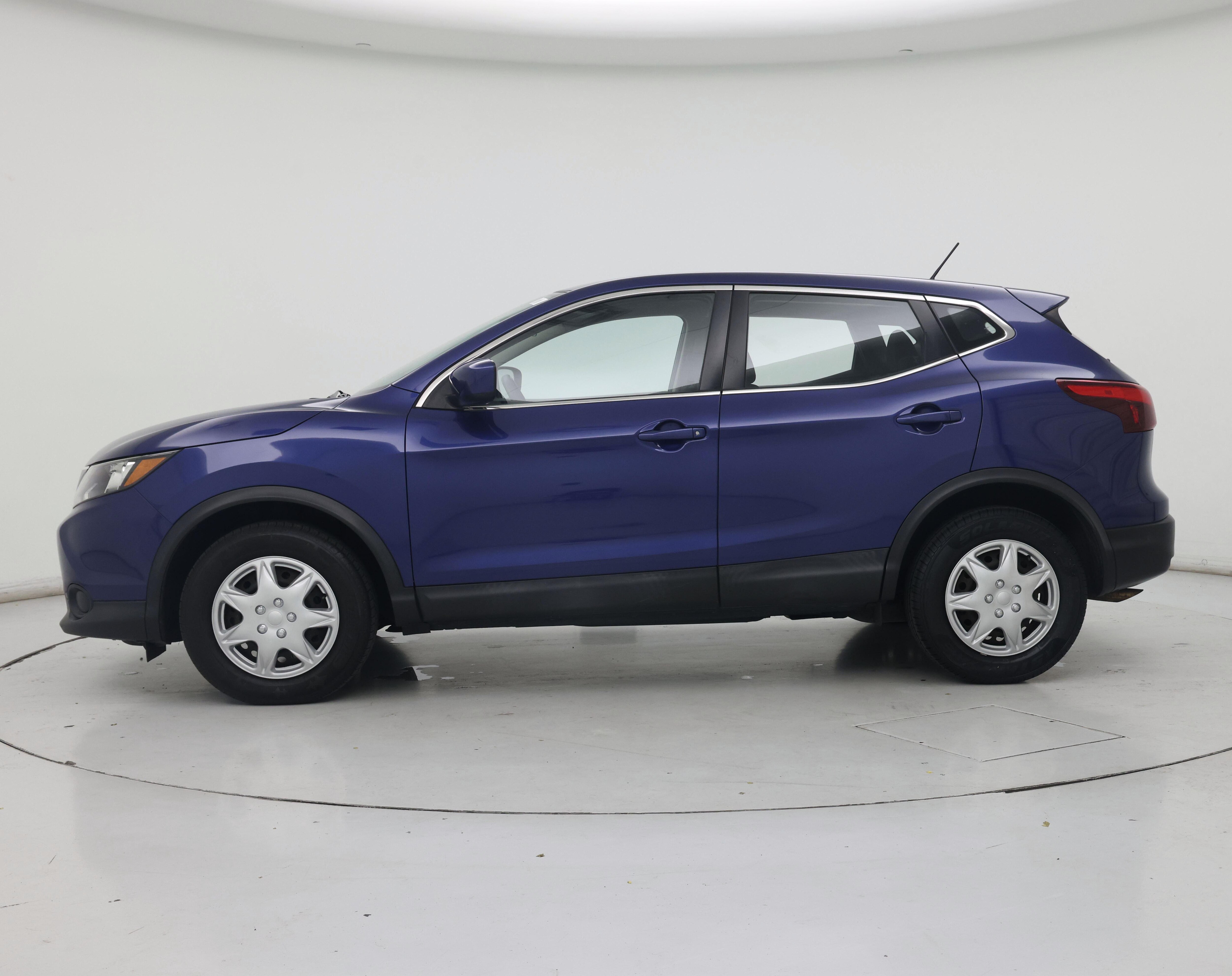 Thumbnail: 2019 Nissan Rogue Sport - 3
