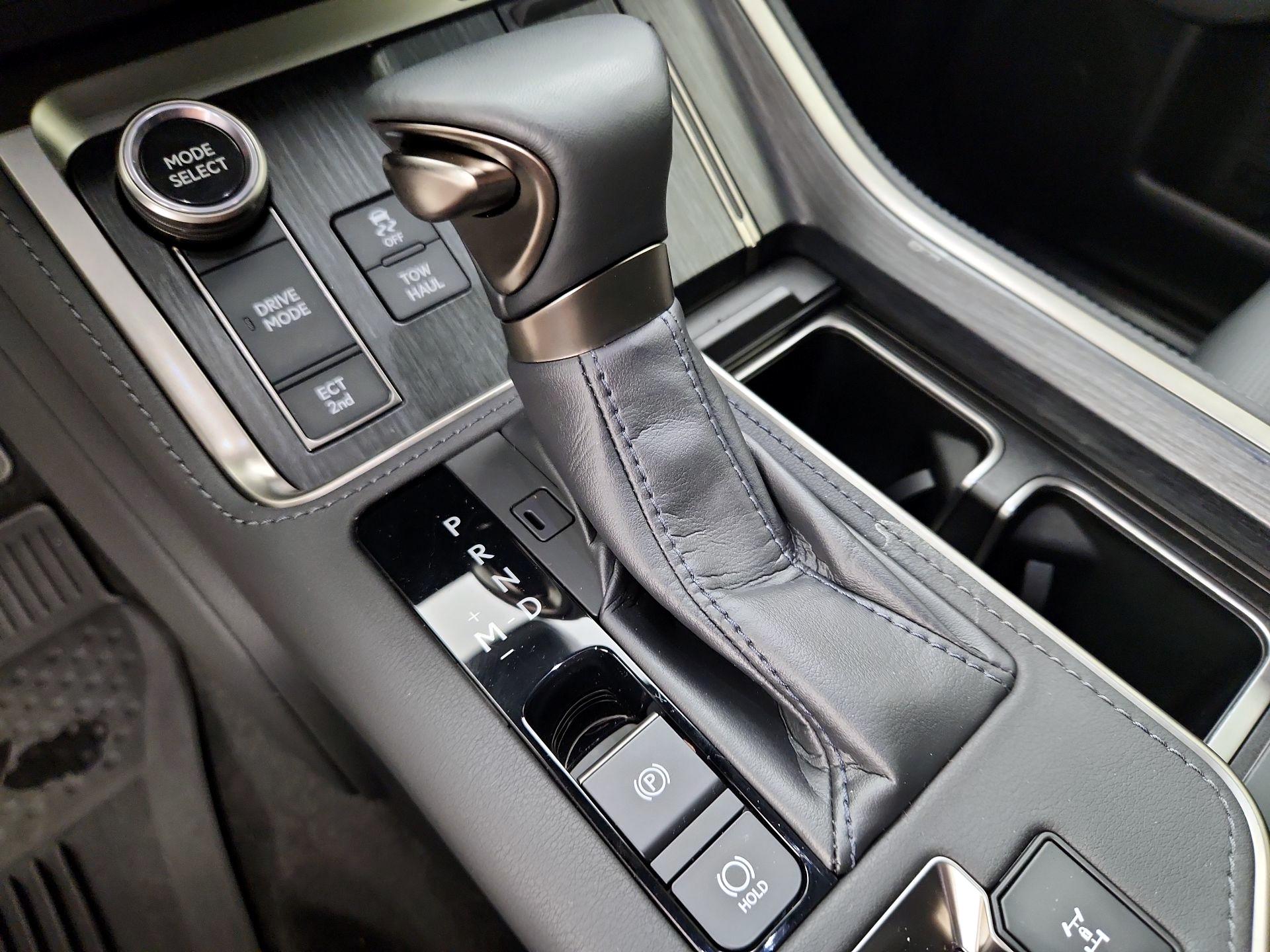 Thumbnail: 2024 Lexus GX - 18
