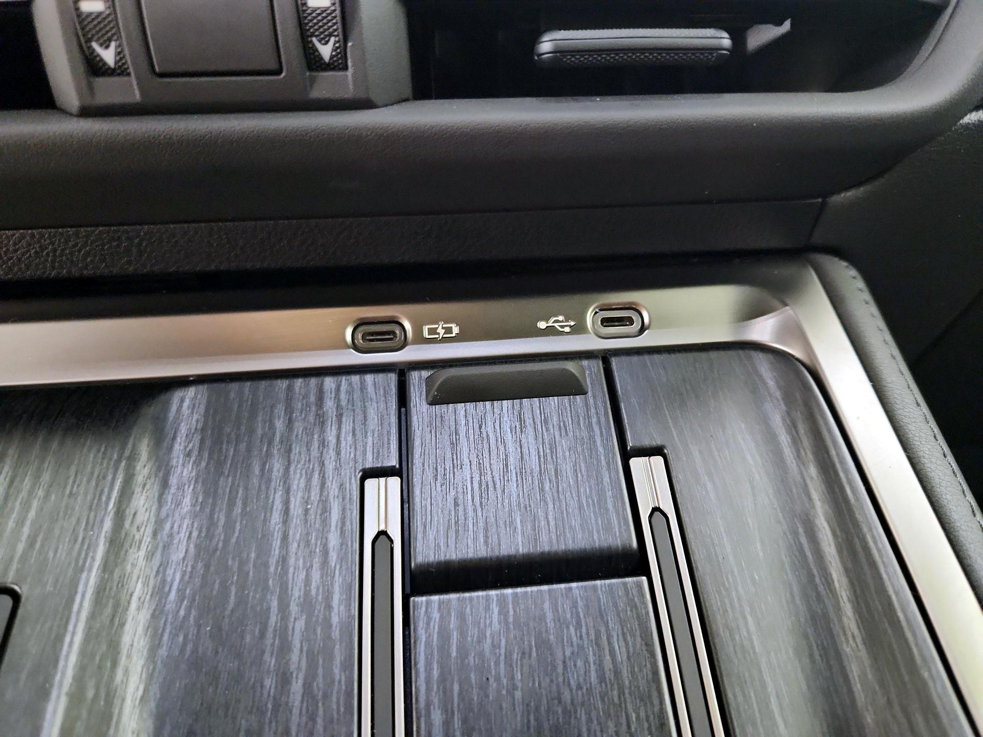 Thumbnail: 2024 Lexus GX - 19