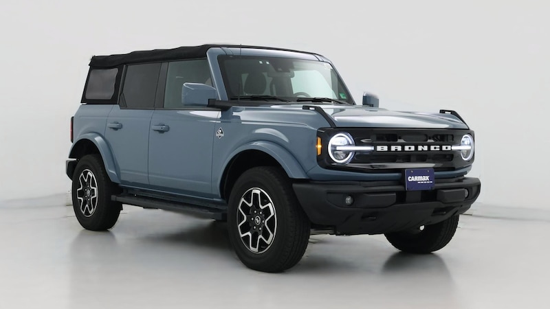 2022 Ford Bronco Outer Banks Hero Image