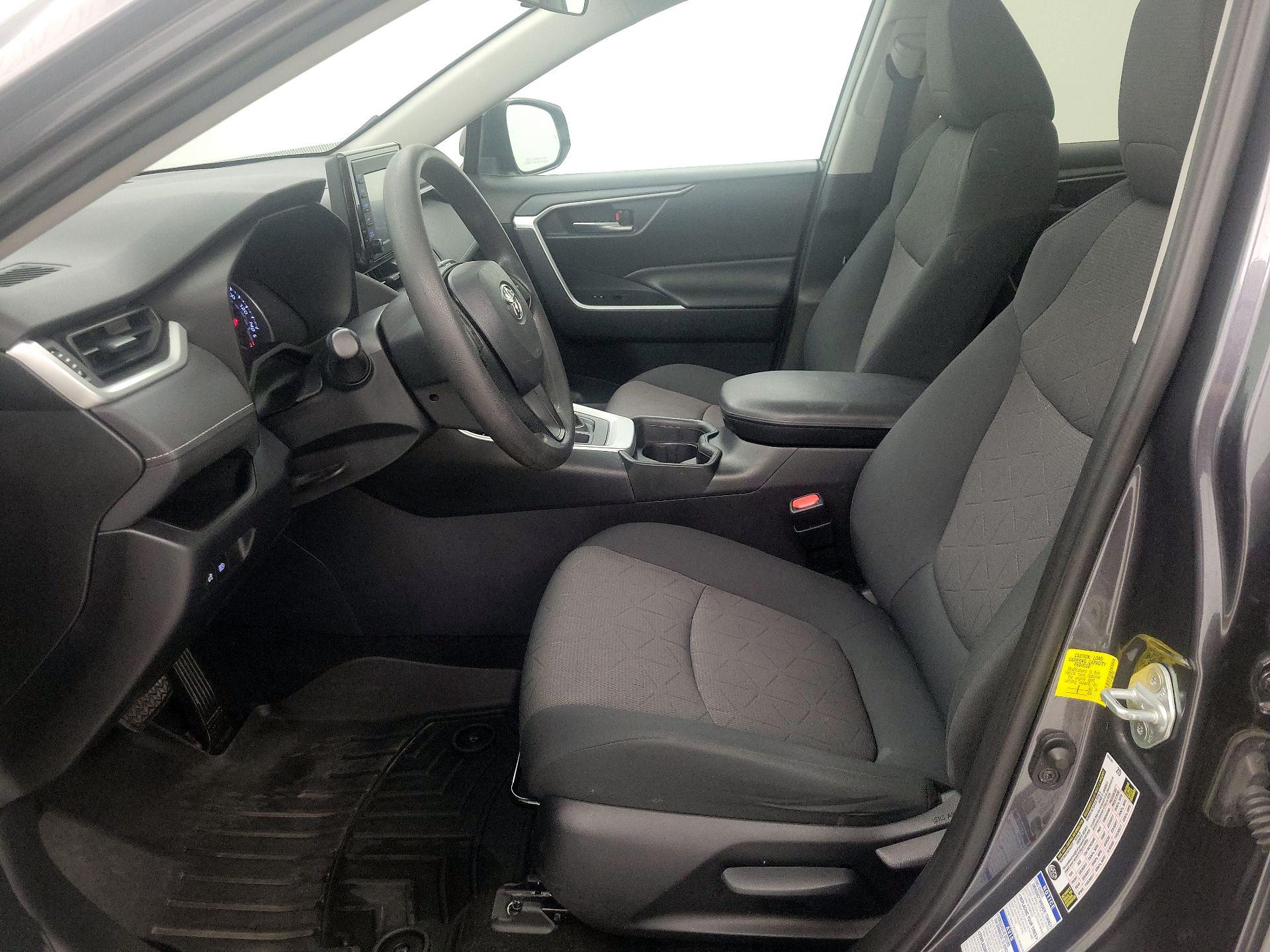 Thumbnail: 2019 Toyota RAV4 - 11