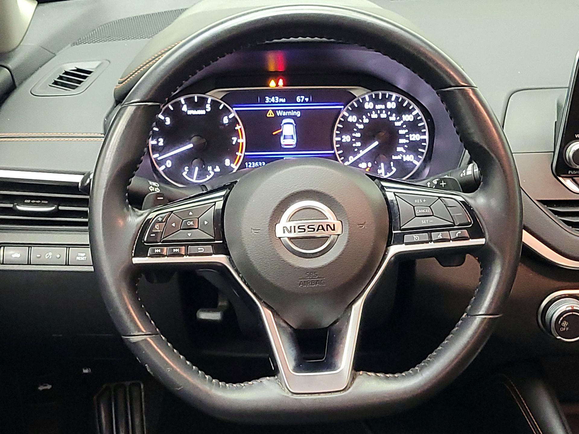 Thumbnail: 2020 Nissan Altima - 10