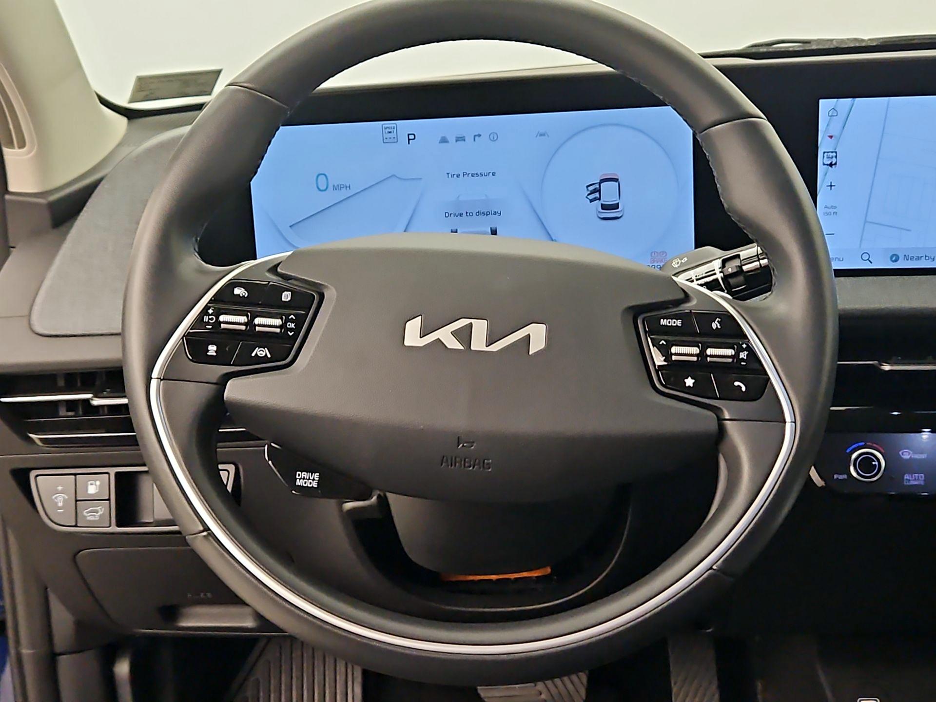 Thumbnail: 2023 Kia EV6 - 10